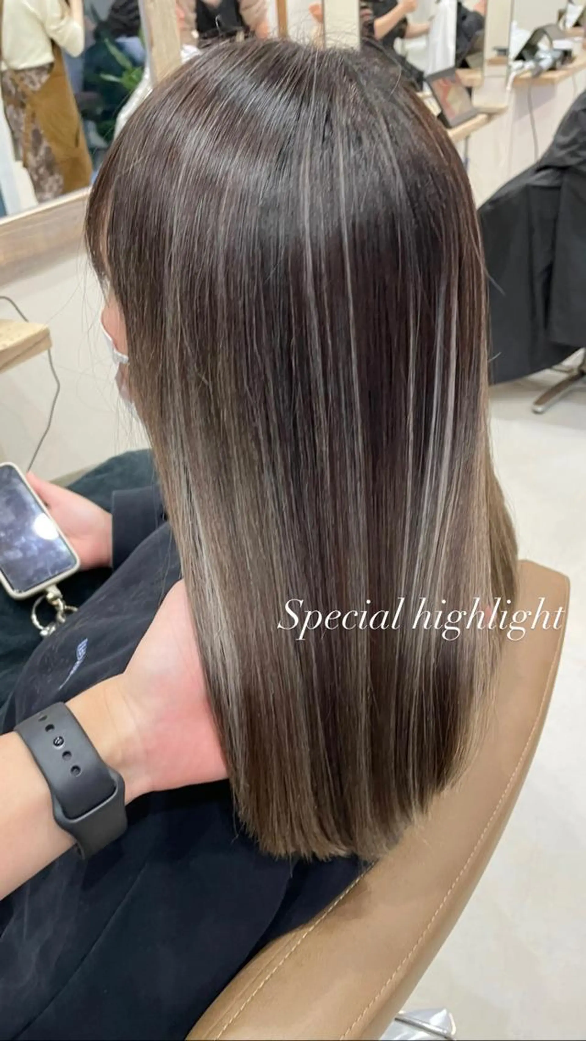 セミロング ヘアカラー 鈴木 妃帆未のヘアスタイル