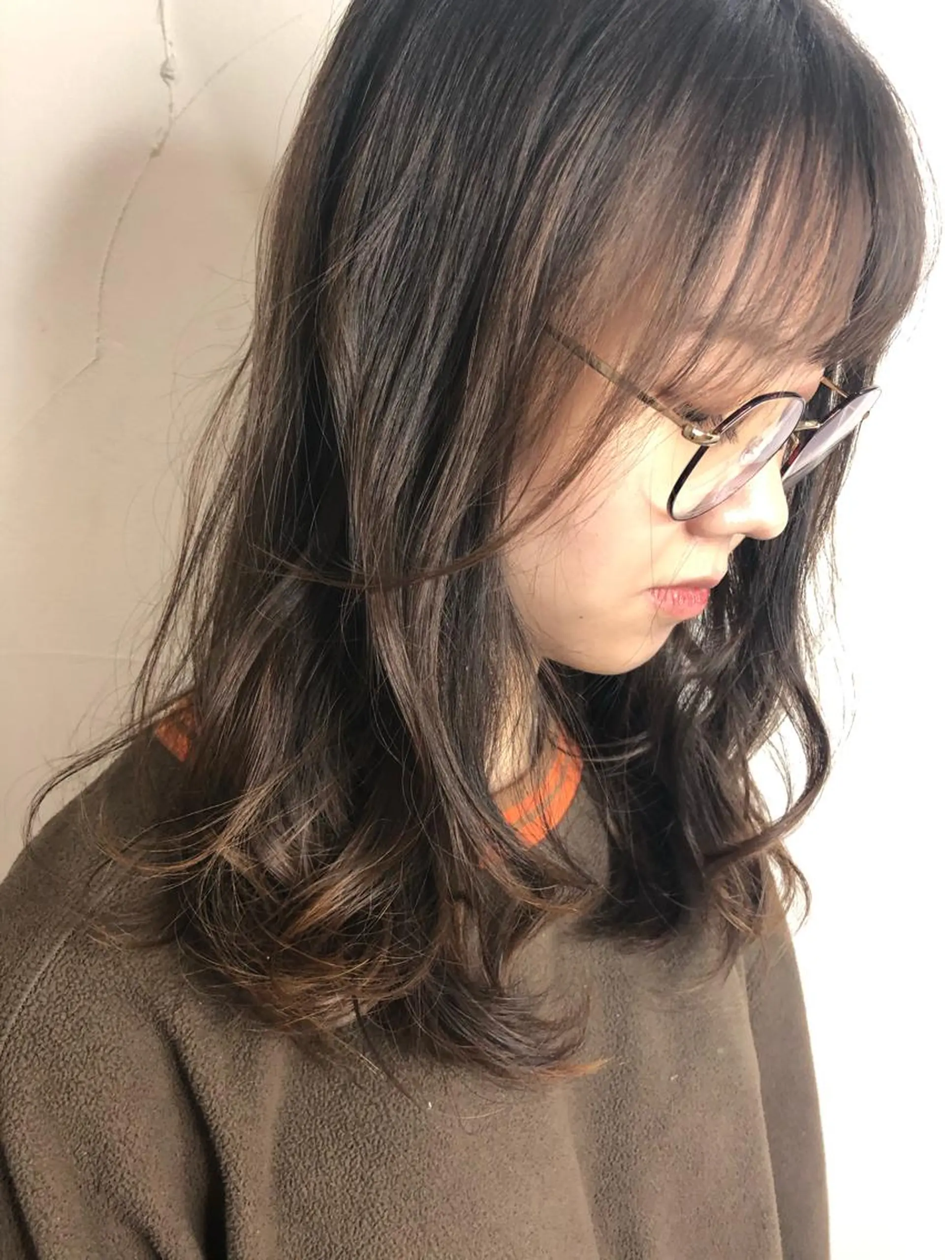 セミロング カラー ベージュカラー 西山梨々【5/1〜 復帰致します🌼】のヘアスタイル