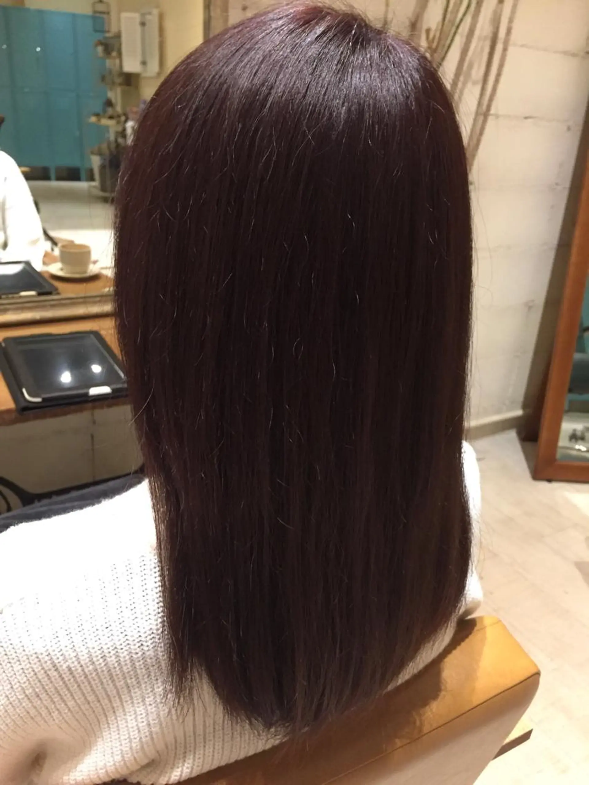 セミロング カラー いしだ みさきのヘアスタイル