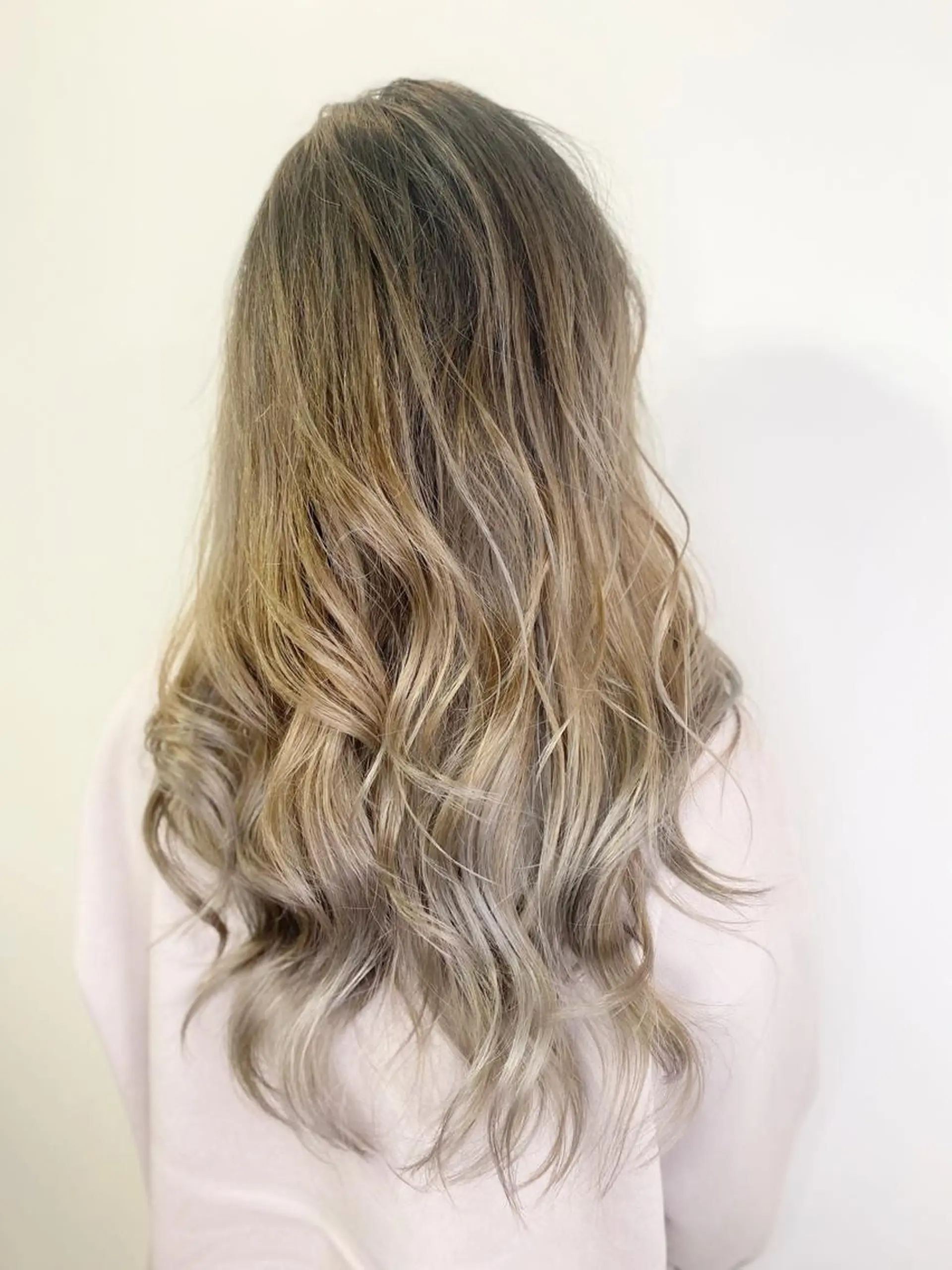 ロング カラー ヘアアレンジ ブリーチ カット ヘアカラー トリートメント Luzir⭐︎ GEN⭐︎のヘアスタイル