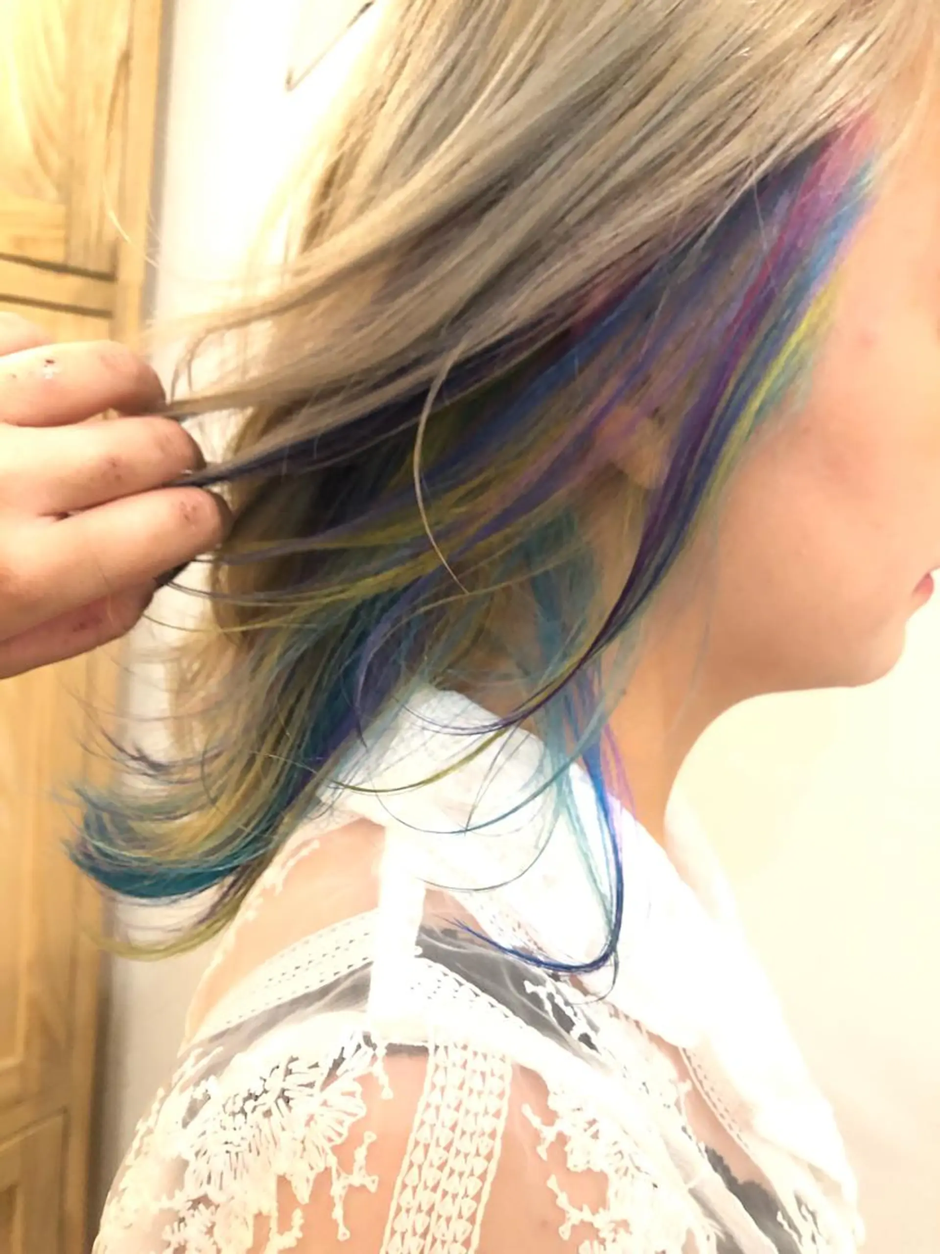 ミディアム カラー ユニコーンカラー nailist mana𖤐´-のネイルデザイン