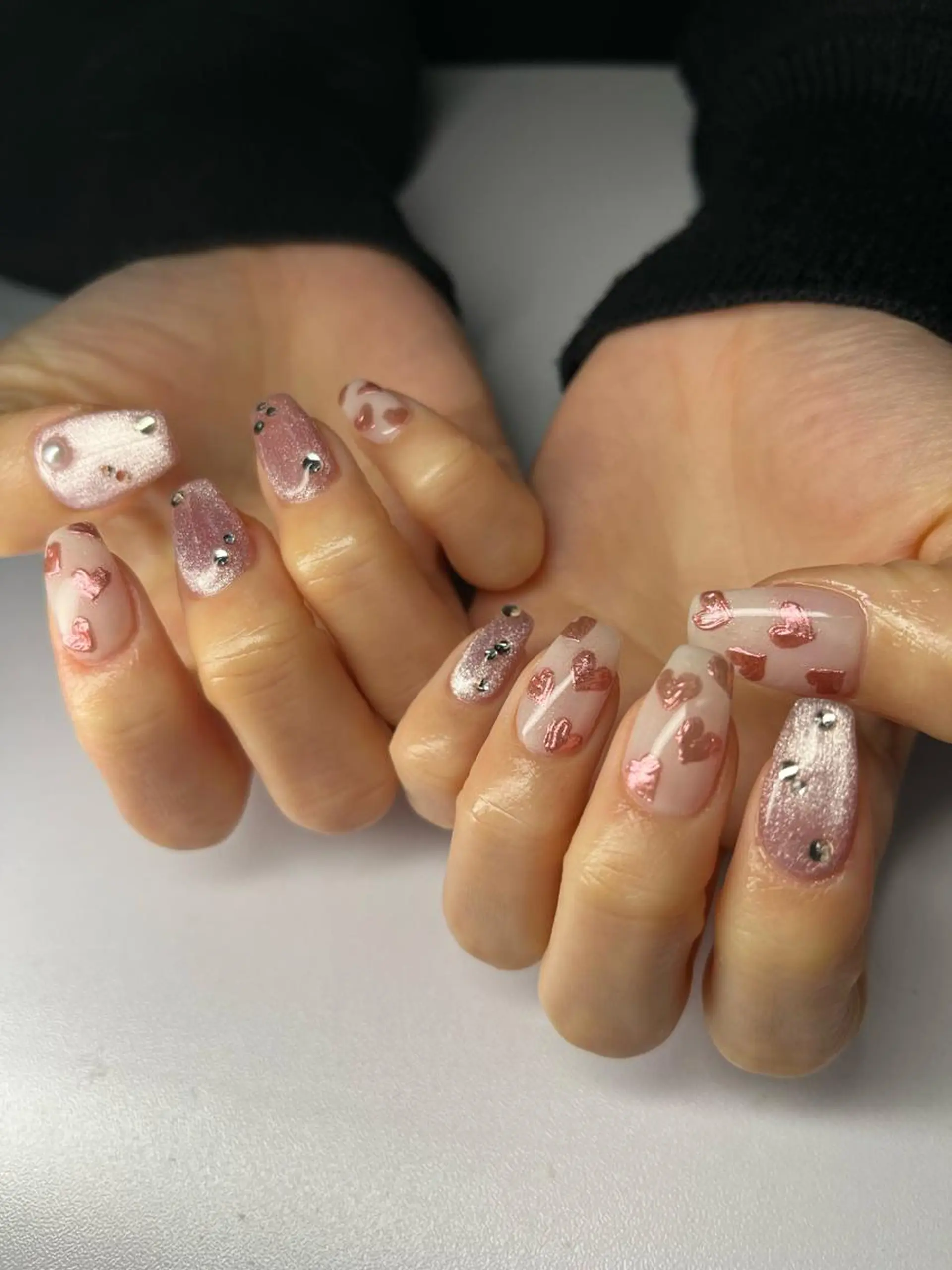 ミディアム カラー ネイル マツエク・マツパ ハンドネイル apopis＊ close23:00のネイルデザイン