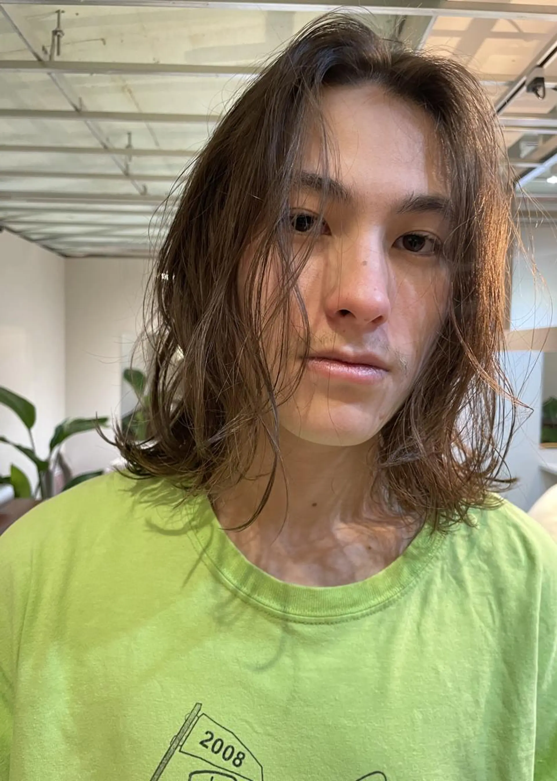 ショート メンズ ショートボブ メンズブリーチ メンズハイライト メンズインナーカラー メンズ韓国風 カット ヘッドスパ CEINE OURのヘアスタイル