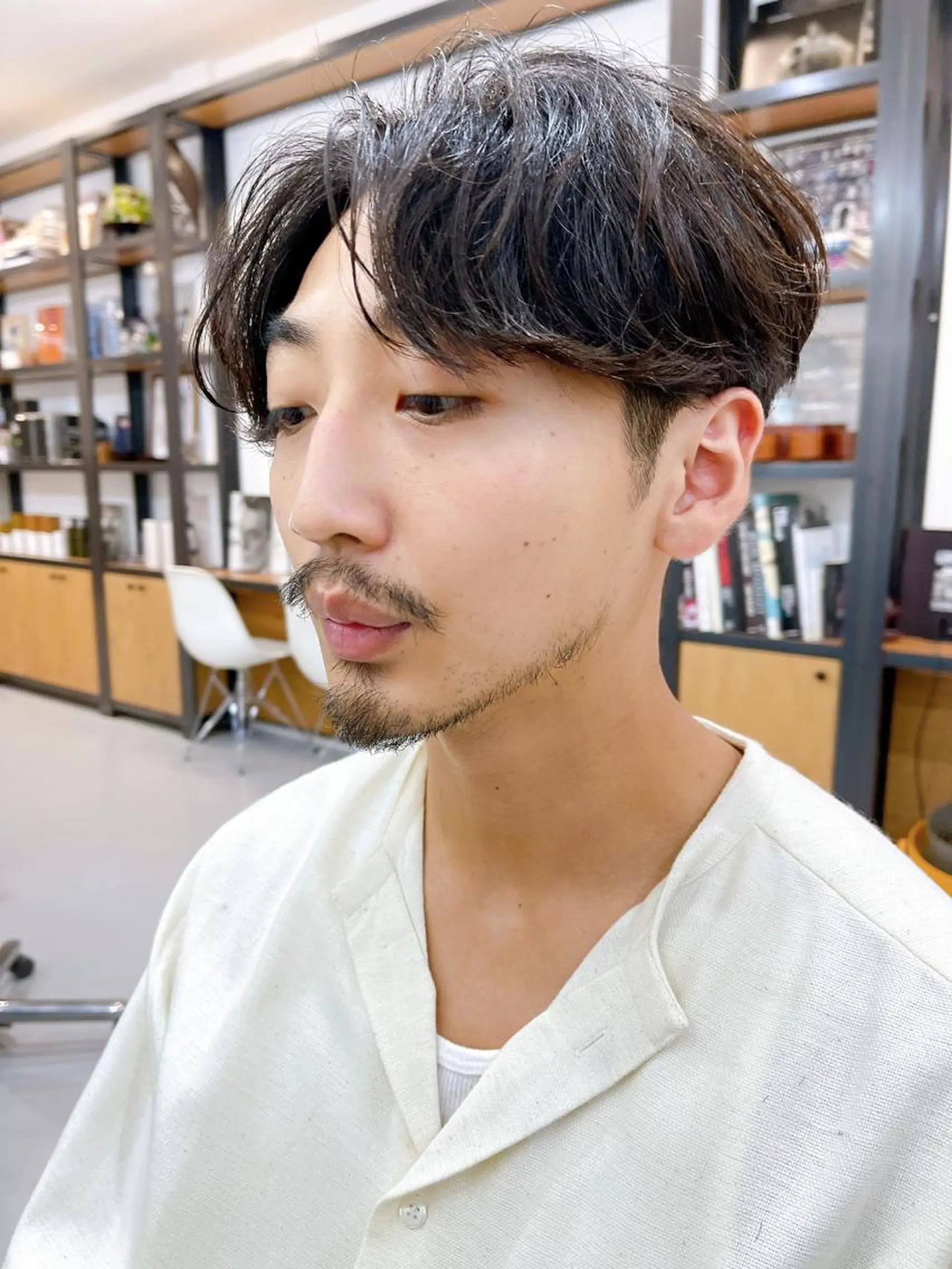 ショート パーマ メンズ センターパート メンズパーマ カット パーマ メンズパーマ タカキリョウのヘアスタイル