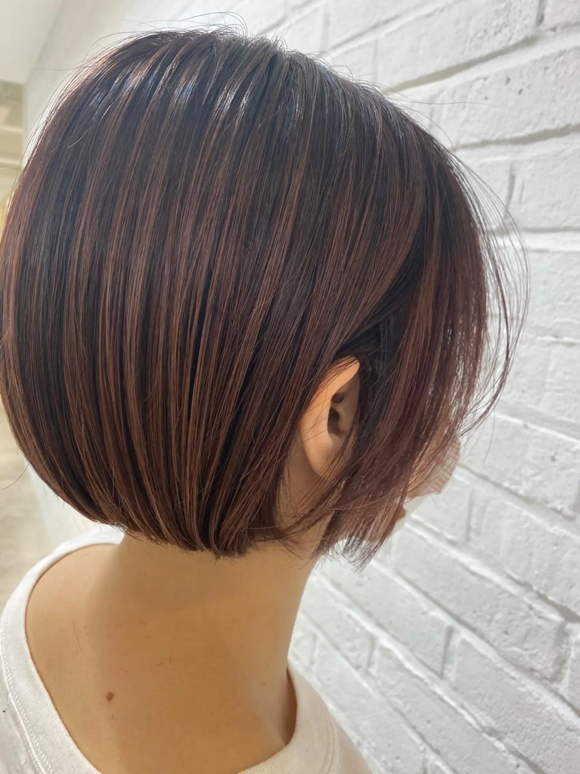 ショート カラー ベージュカラー ハイライトカラー ピンクカラー ピンクベージュ ハイライト カット ヘアカラー トリートメント 角田 全史のヘアスタイル
