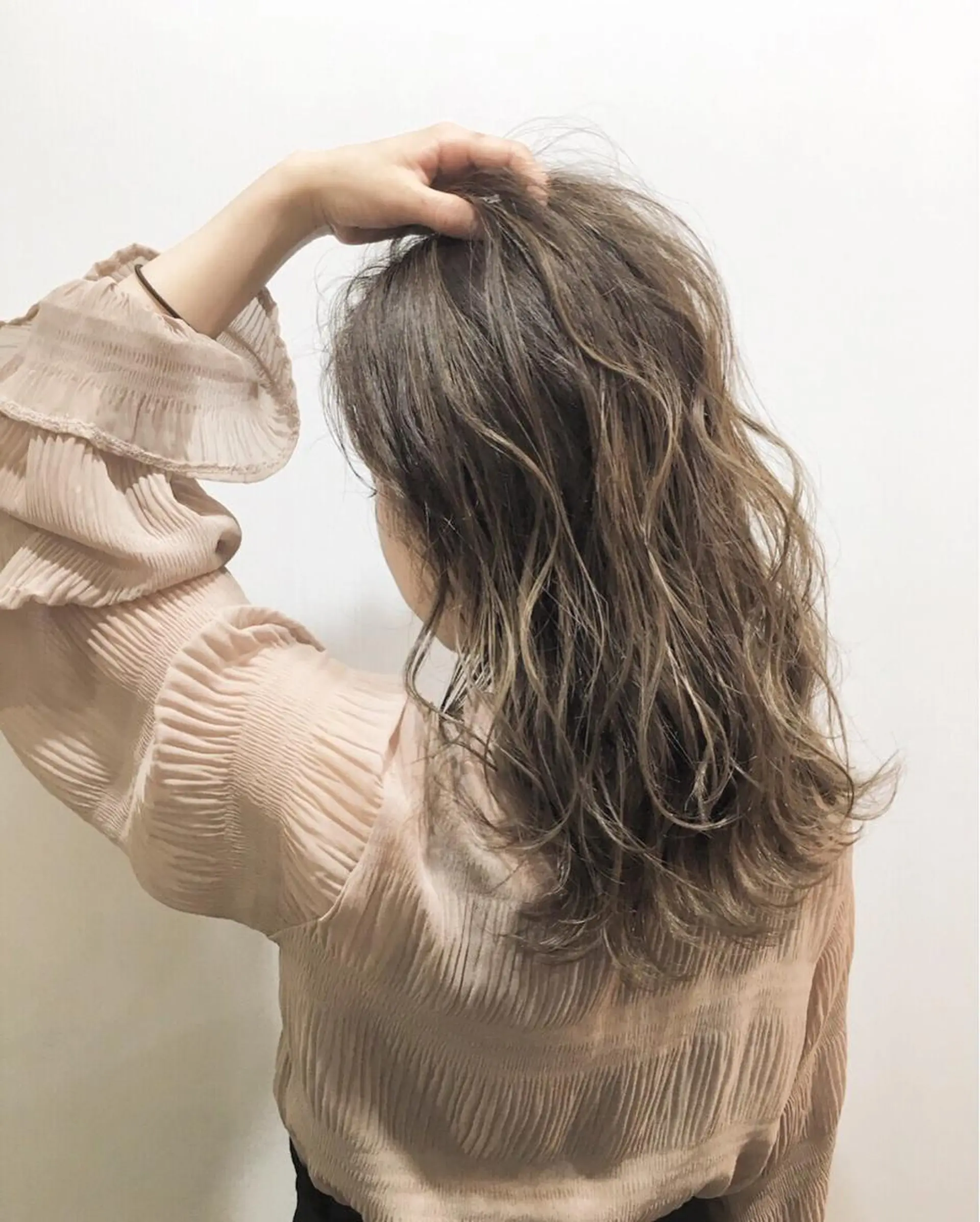 セミロング カラー パーマ ヘアアレンジ テディ teddyのヘアスタイル
