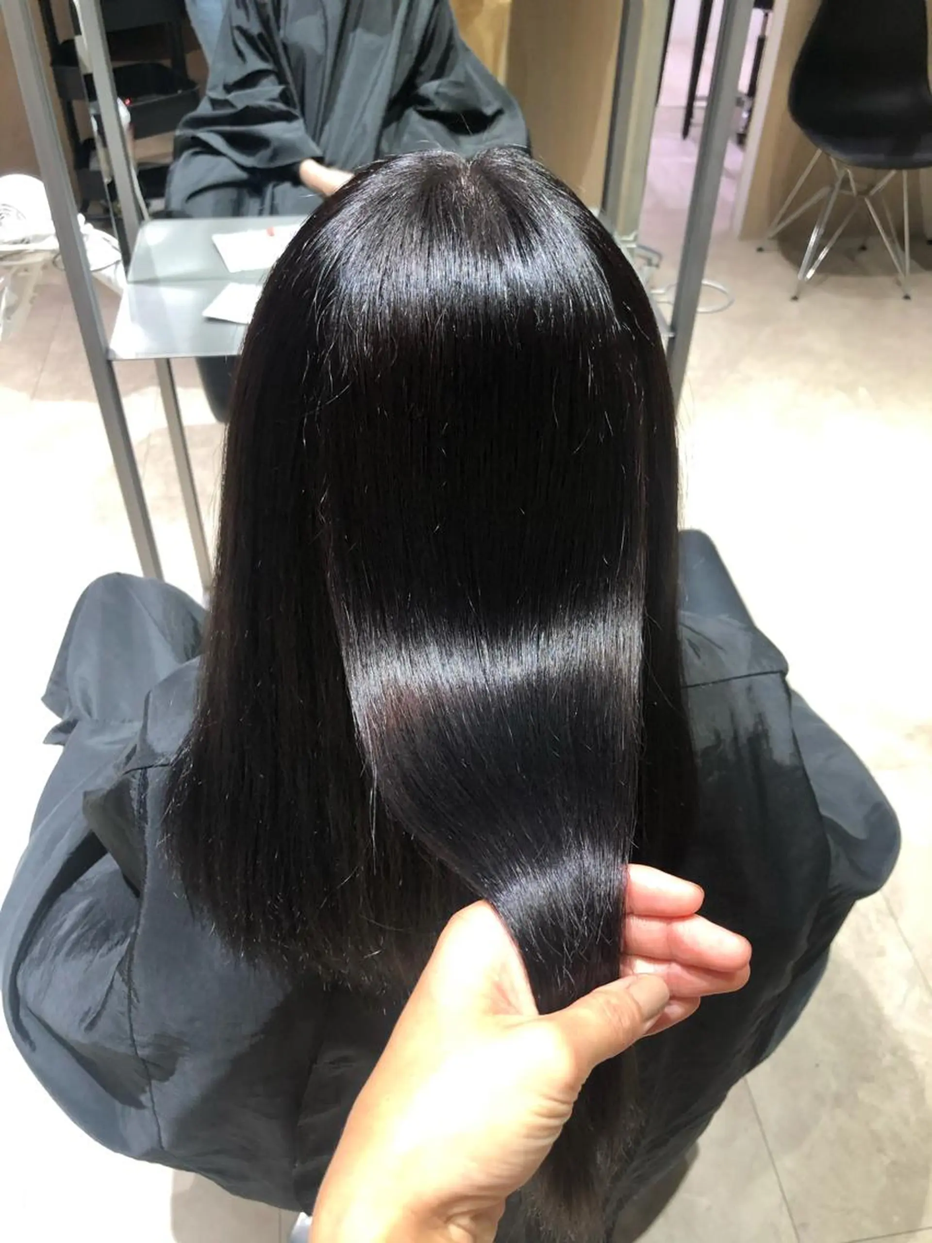 ロング カラー 秋山 裕香のヘアスタイル