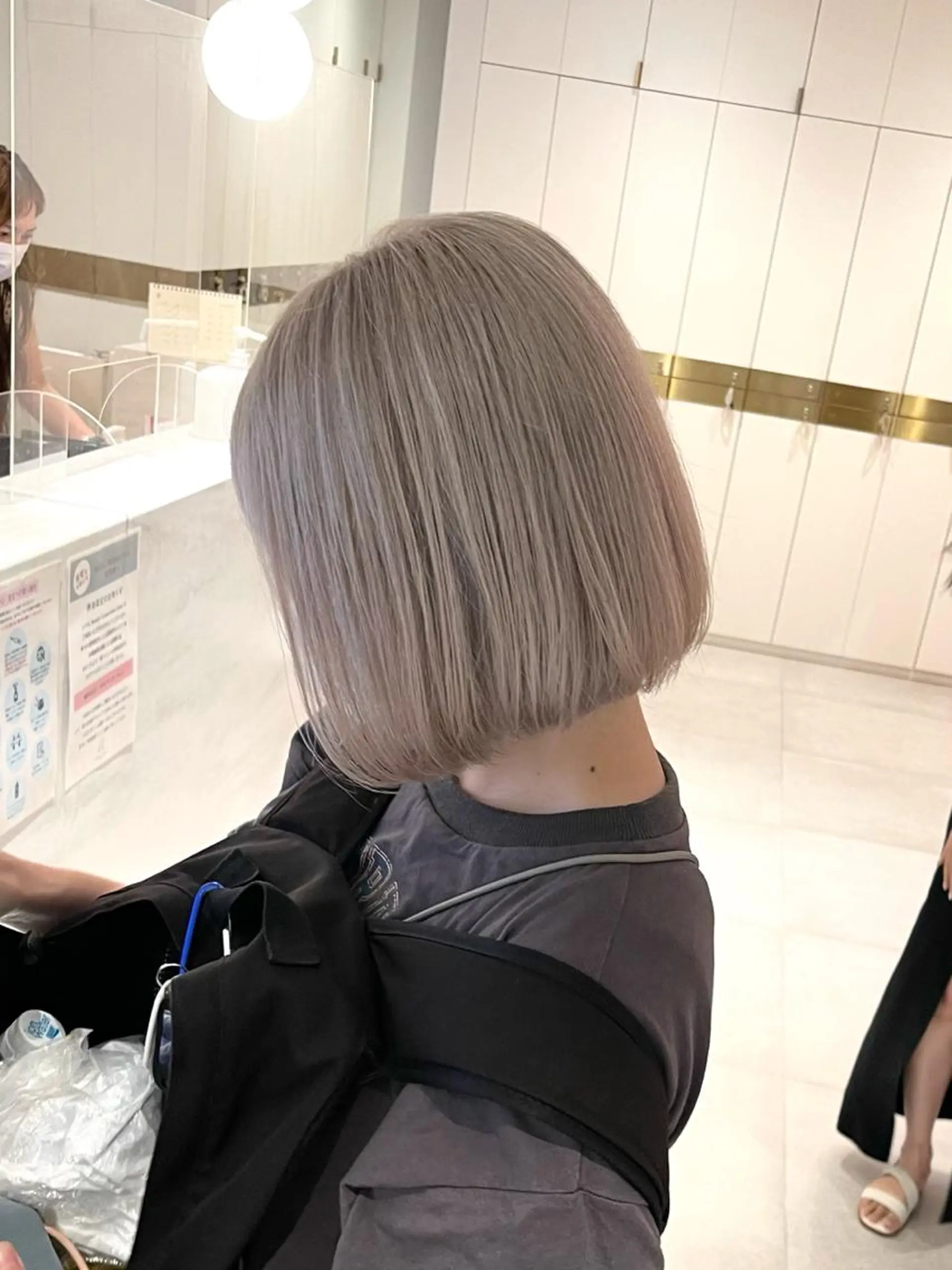 ショート カラー パーマ ヘアアレンジ ベージュカラー ブリーチ ケアブリーチ 透明感カラー ダブルカラー レイヤーカット/ボブ /縮毛矯正✨大輝のヘアスタイル
