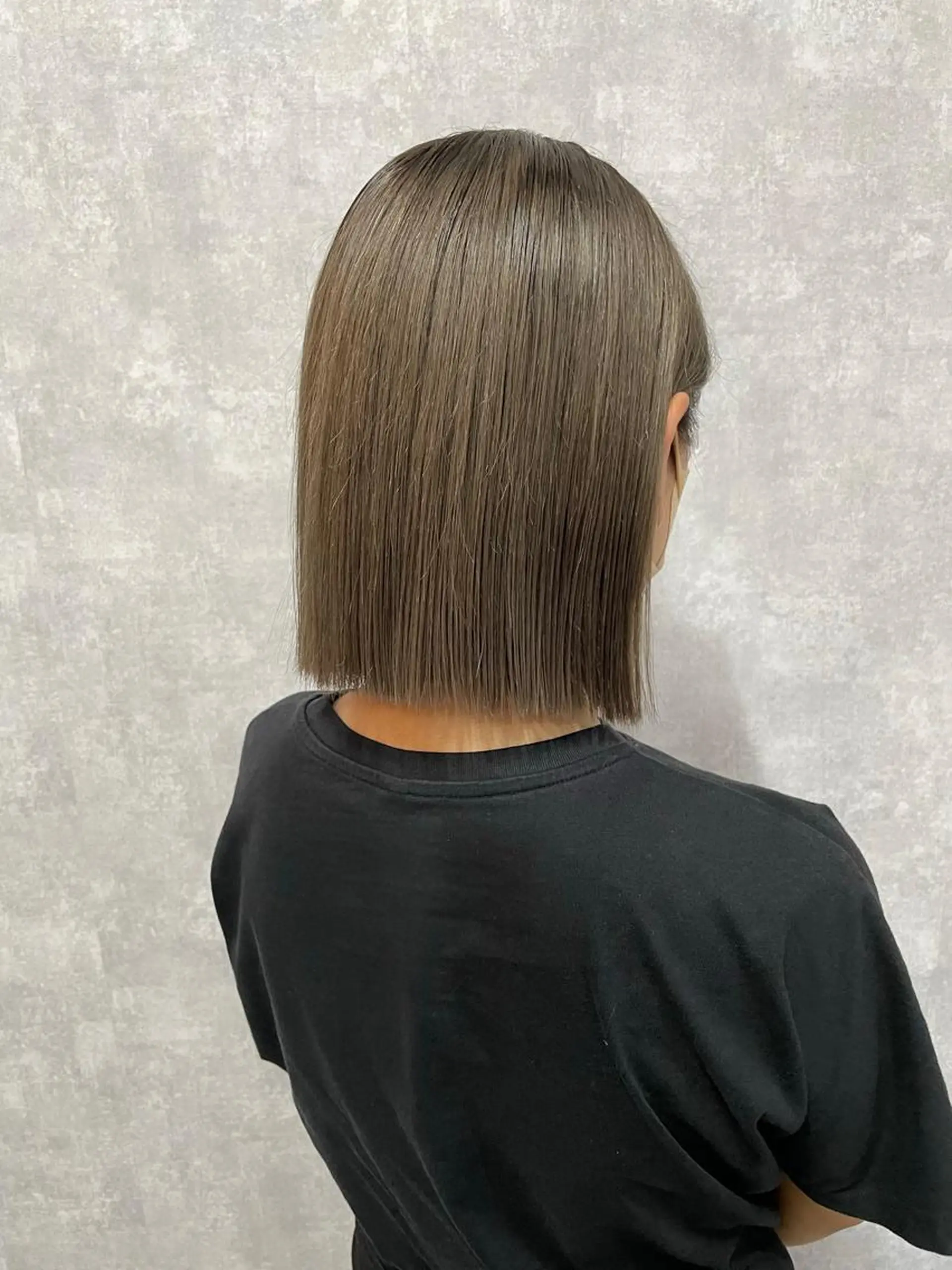 ショート 切りっぱなしボブ ショートボブ ハンサムショート 丸みショート アッシュ カット ヘアカラー トリートメント モテ髪/ボブ/ショー ト/アダチフウトのヘアスタイル