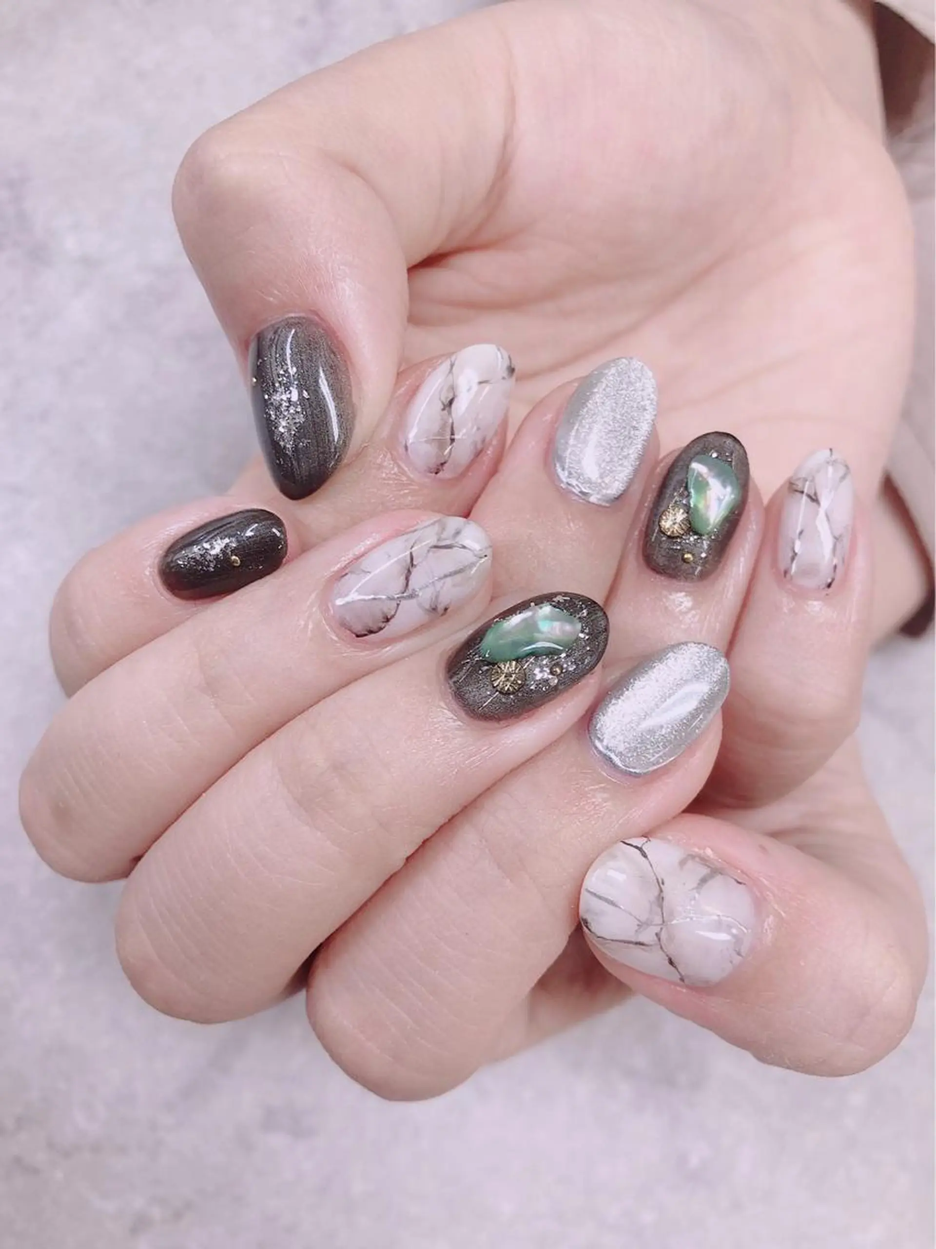 ネイル マグネットネイル 大理石ネイル(マーブル) ワンカラーネイル FASTNAIL PLUS 新宿店のネイルデザイン