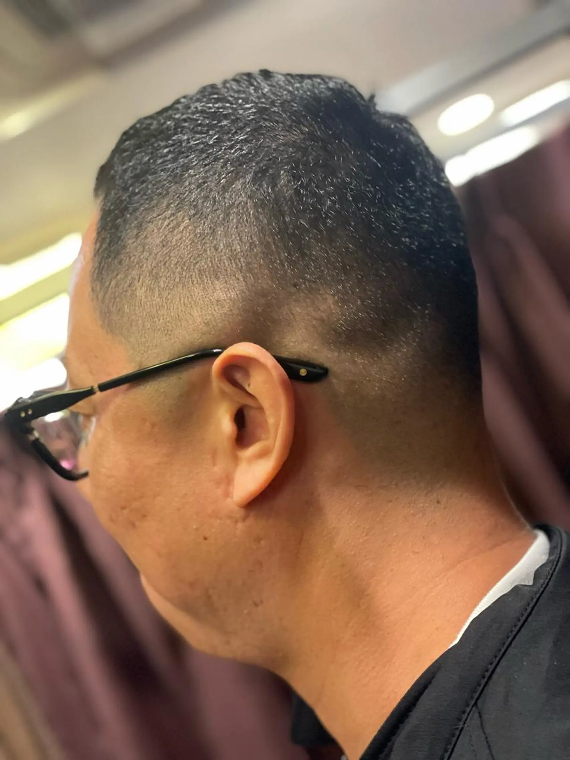 ショート メンズ 海老原 コウのヘアスタイル