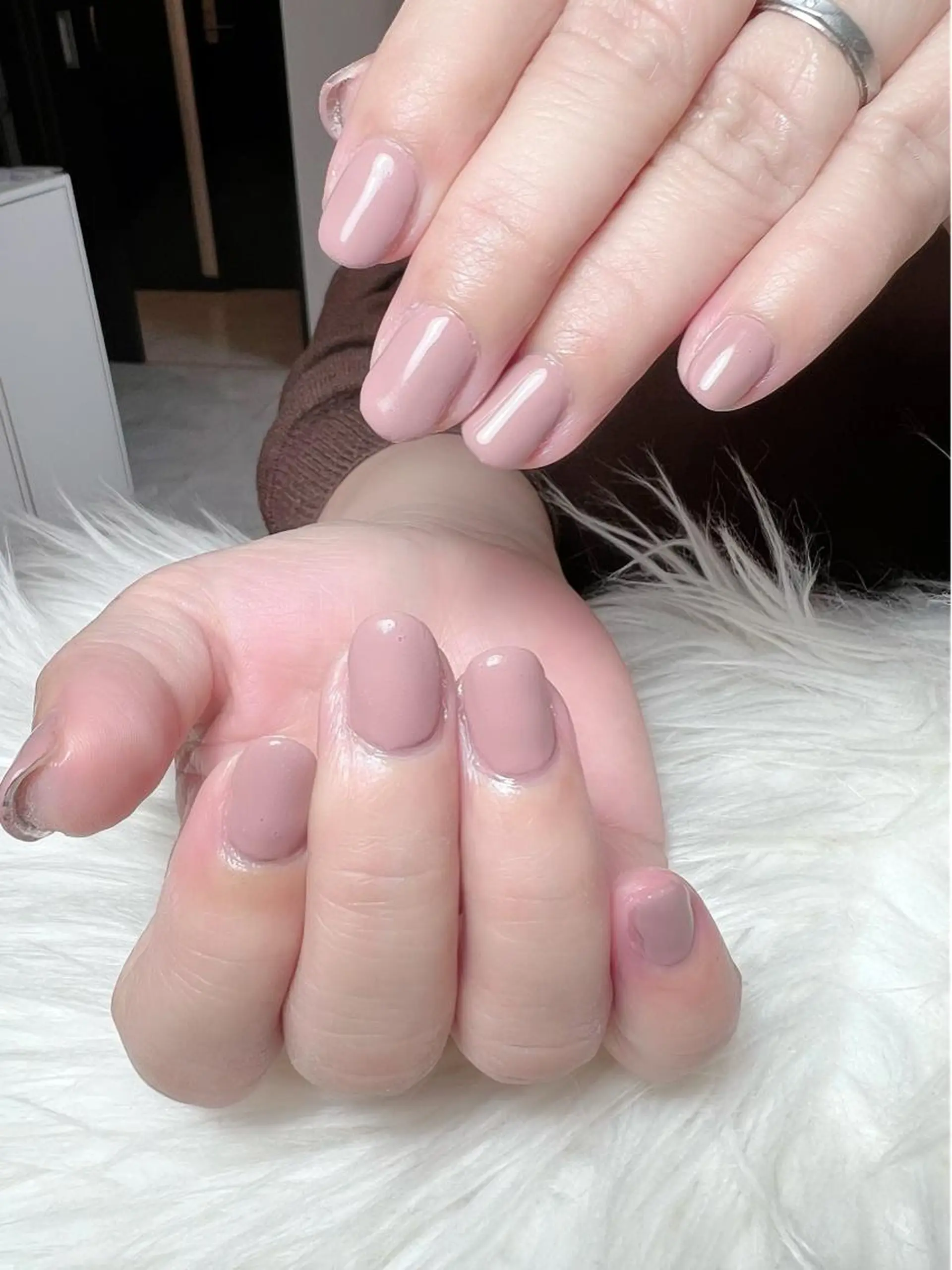 ネイル ジェルネイル オフィスネイル ワンカラーネイル シンプルネイル 春ネイル ハンドネイル シェヌネイル JURAのネイルデザイン