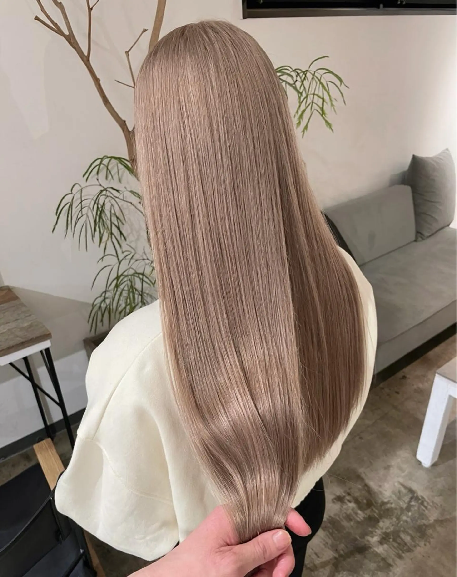 ロング カラー ヘアカラー トリートメント ヘアセット ✨艶ブリーチカラー ✨四ノ宮裕己のヘアスタイル