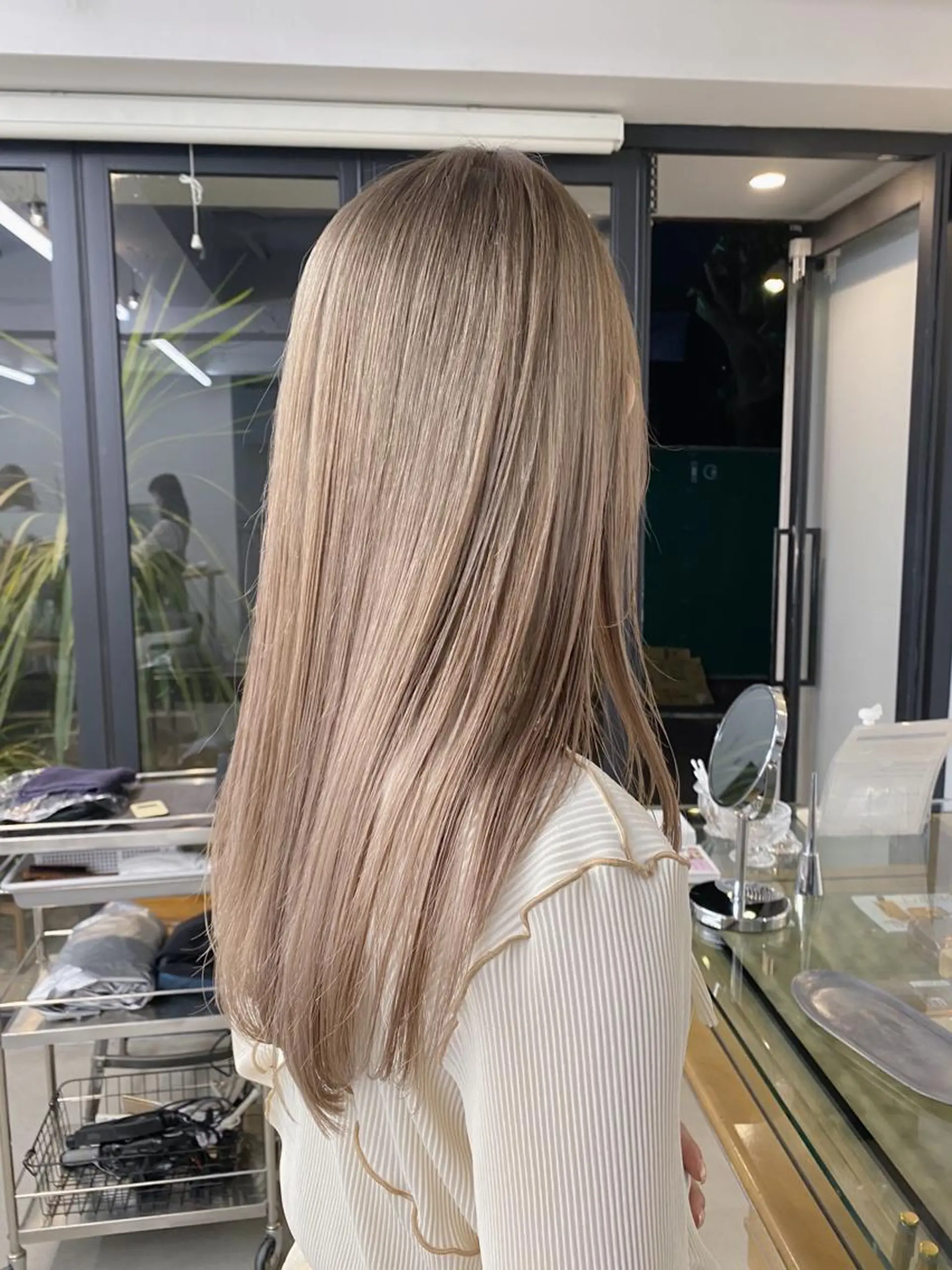 ロング カラー ヘアアレンジ Flamme Annaのヘアスタイル