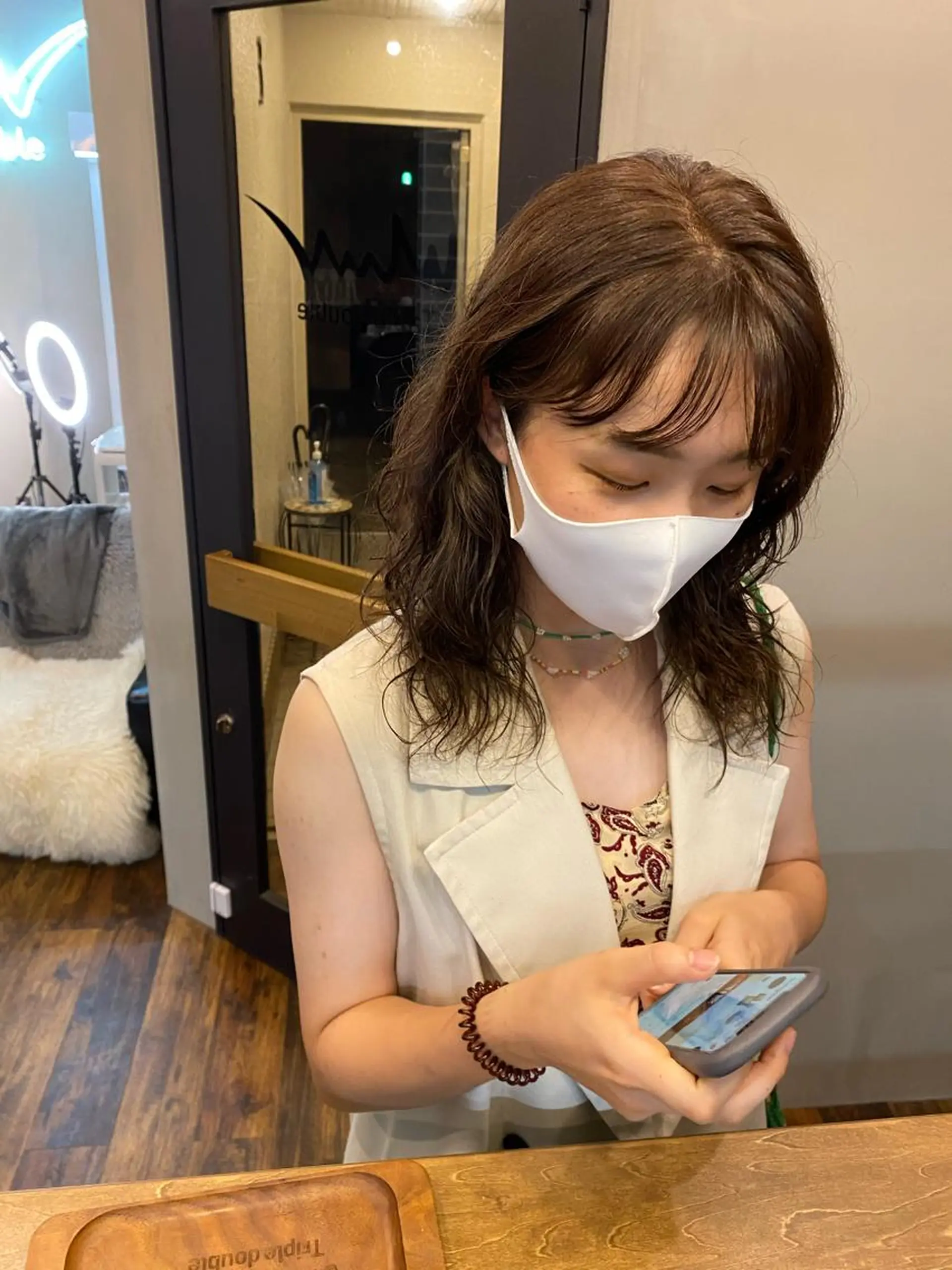 セミロング カラー パーマ 武智 未来のヘアスタイル