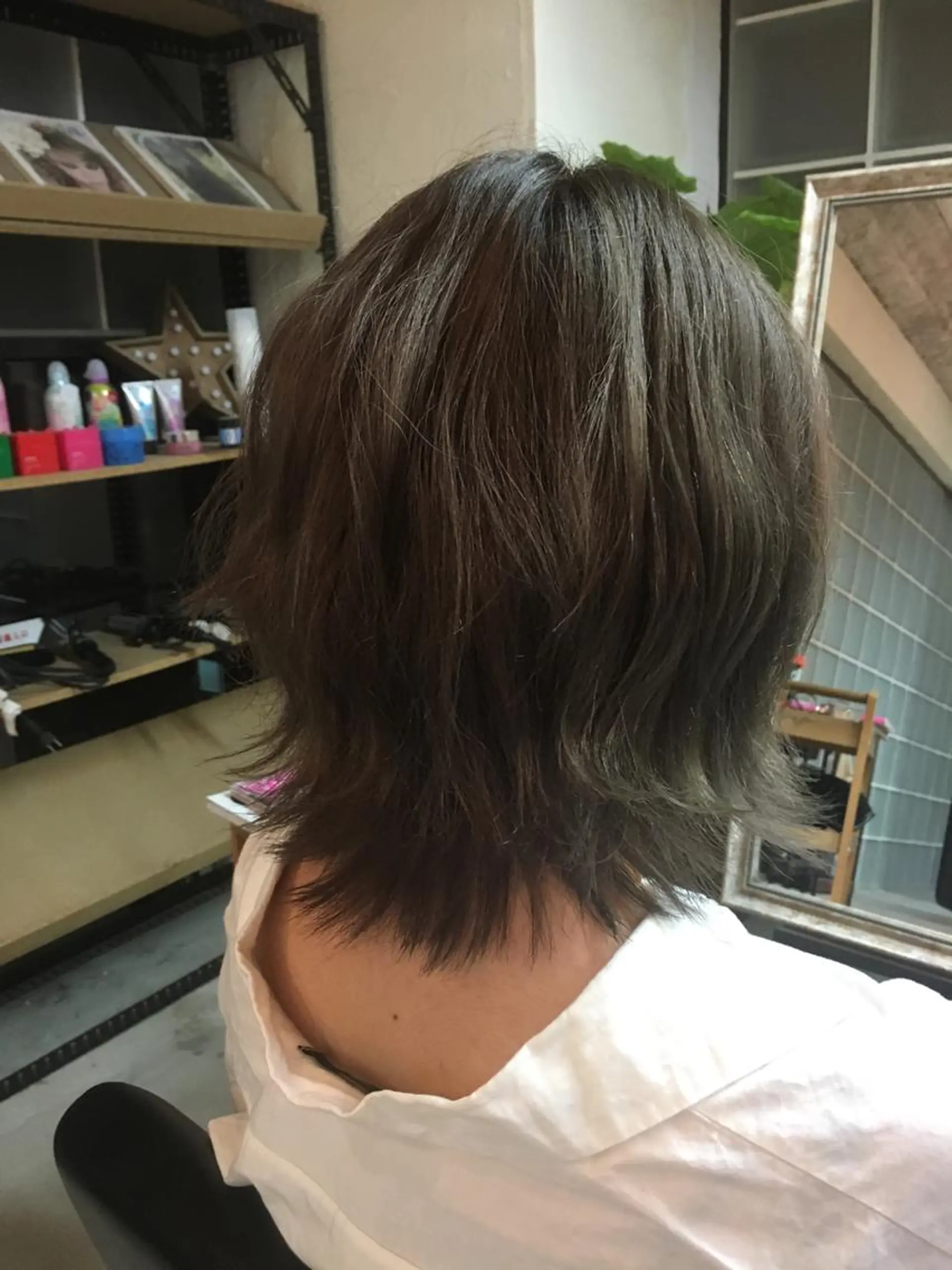 ミディアム アッシュ カット フジサキ ケンのヘアスタイル