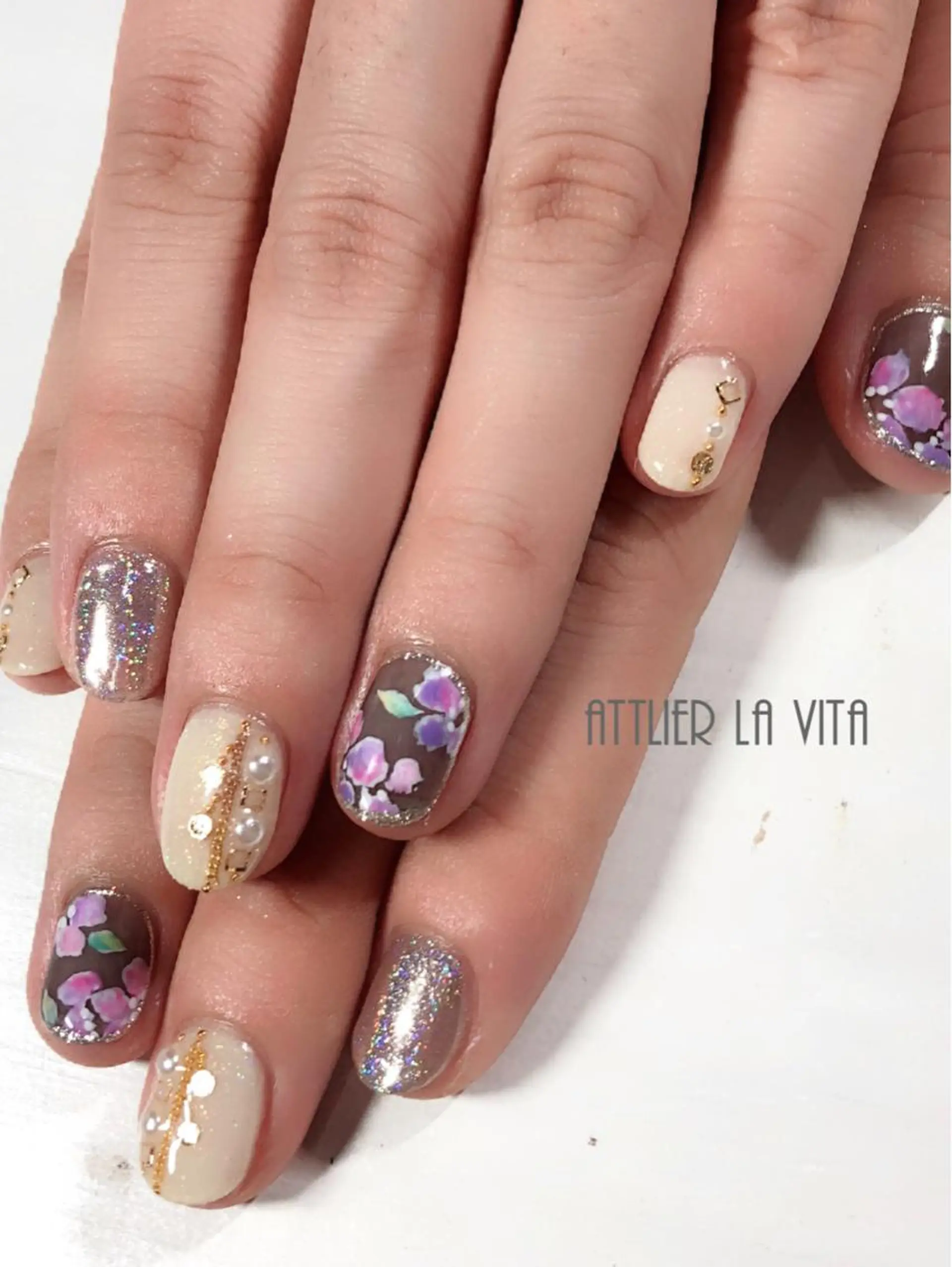 ネイル atelier la vita所属・lavita. mimuraのネイルデザイン