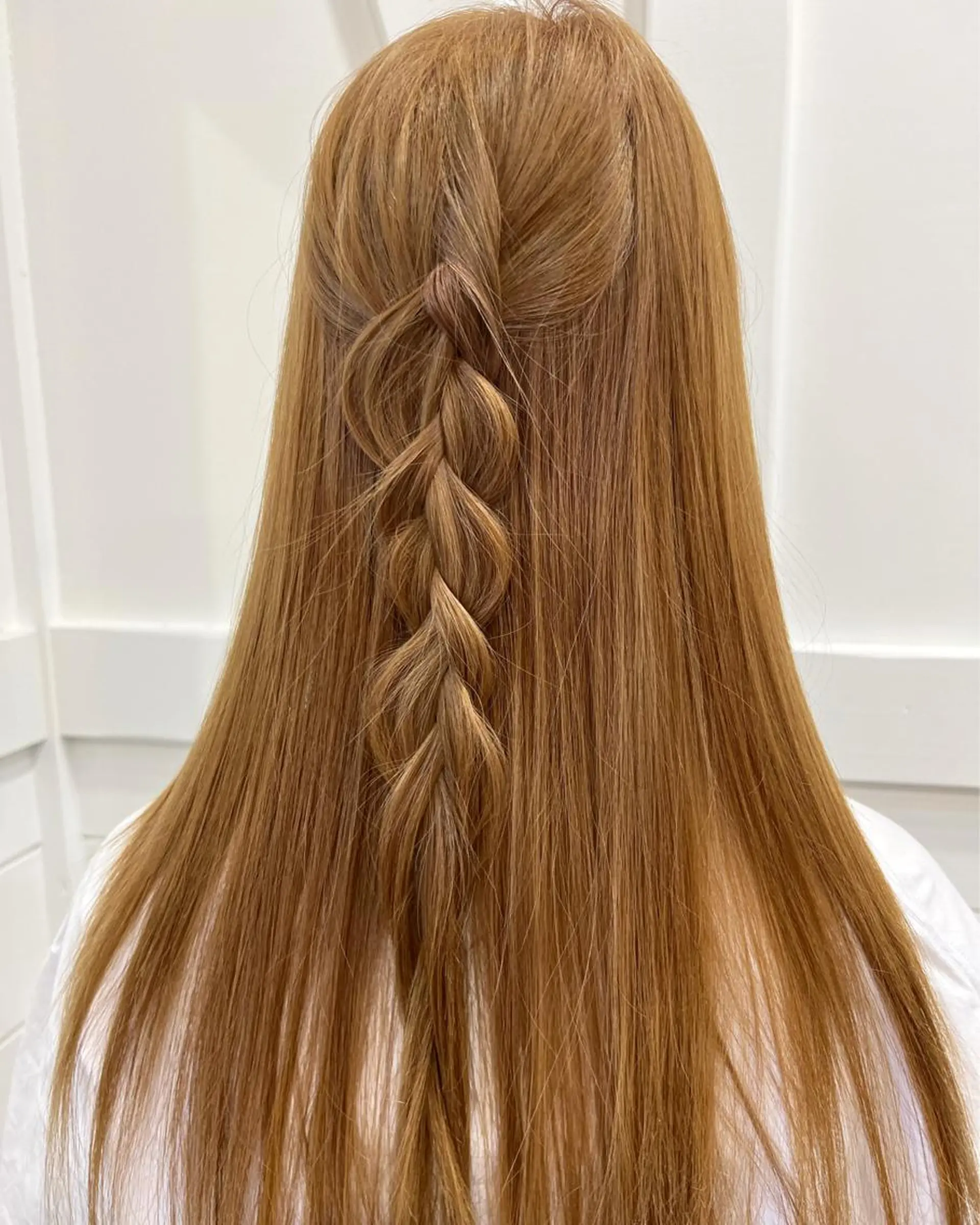 カラー ベージュカラー ブリーチ ダブルカラー 三上 涼帆のヘアスタイル