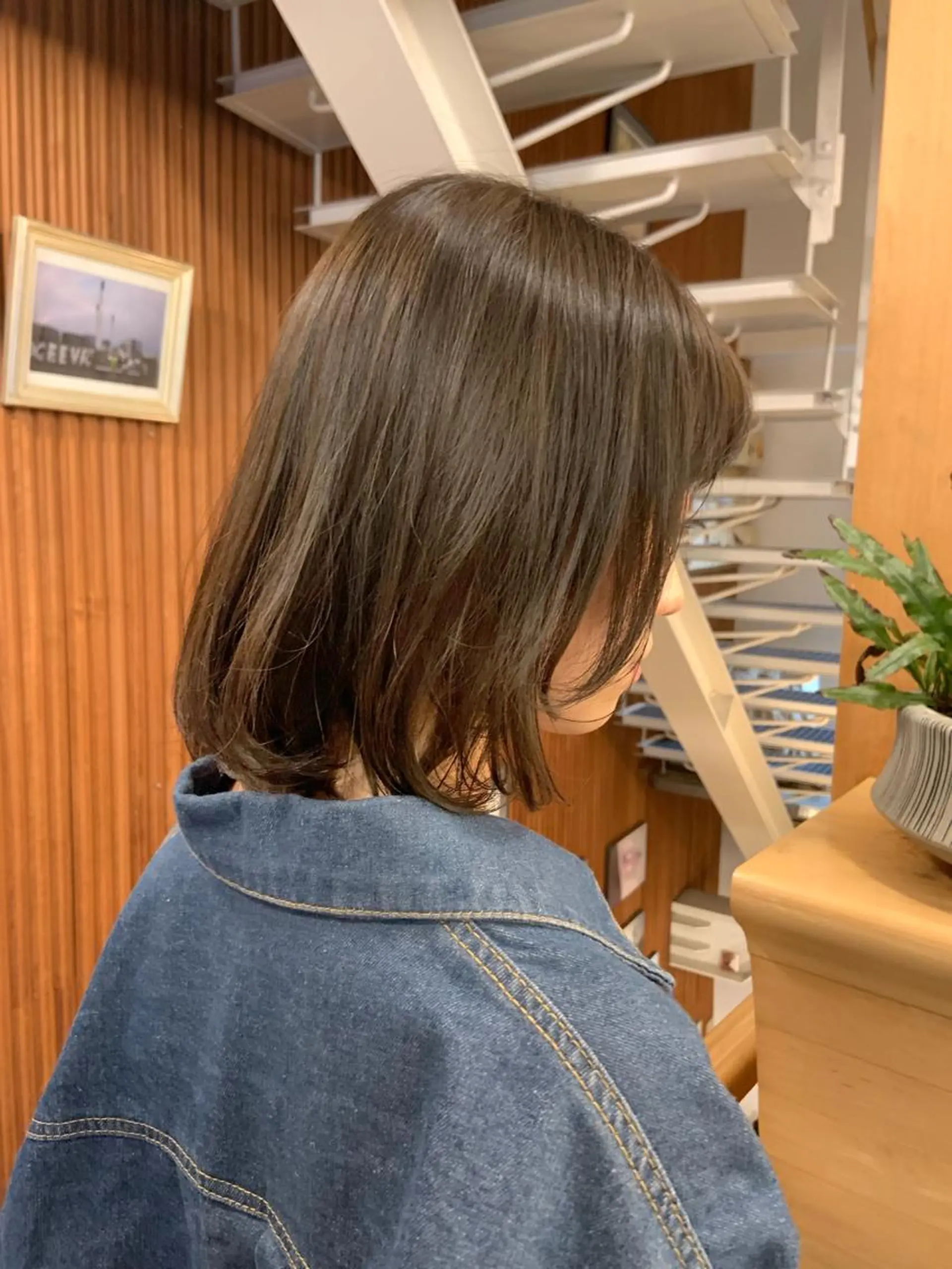 ミディアム アッシュ 🌞アオキ サキ💫のヘアスタイル