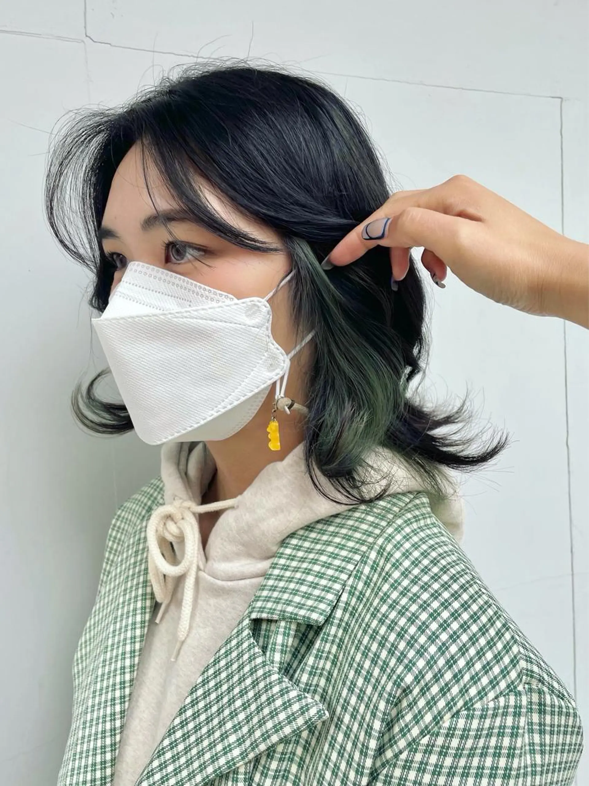 ミディアム カラー アディクシーカラー ブリーチ ケアブリーチ ダブルカラー イヤリングカラー カット ヘアカラー トリートメント もにか🌞原宿/渋谷 🌝ブリーチカラーのヘアスタイル