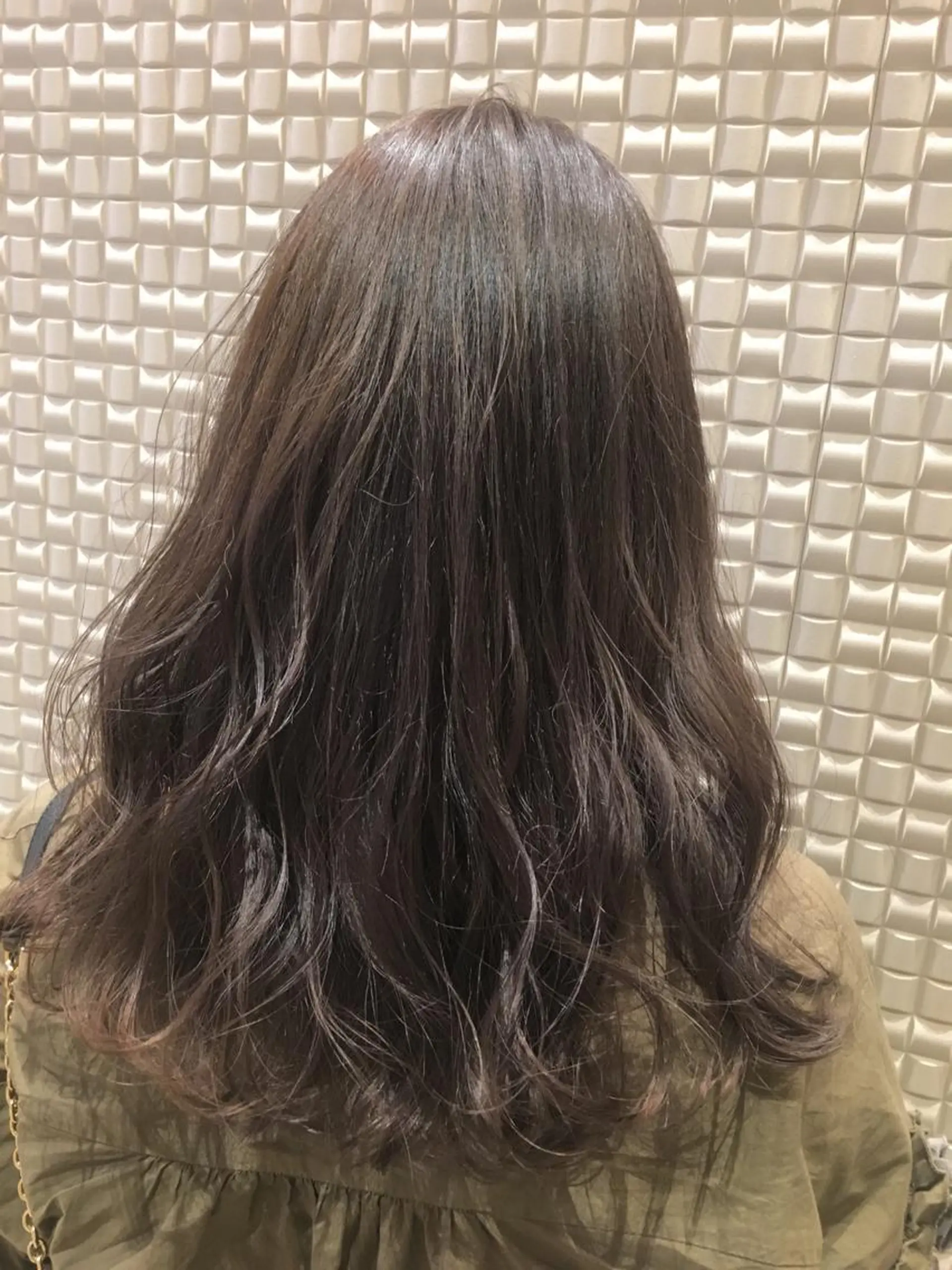 ミディアム カラー グレージュ scene. haraのヘアスタイル