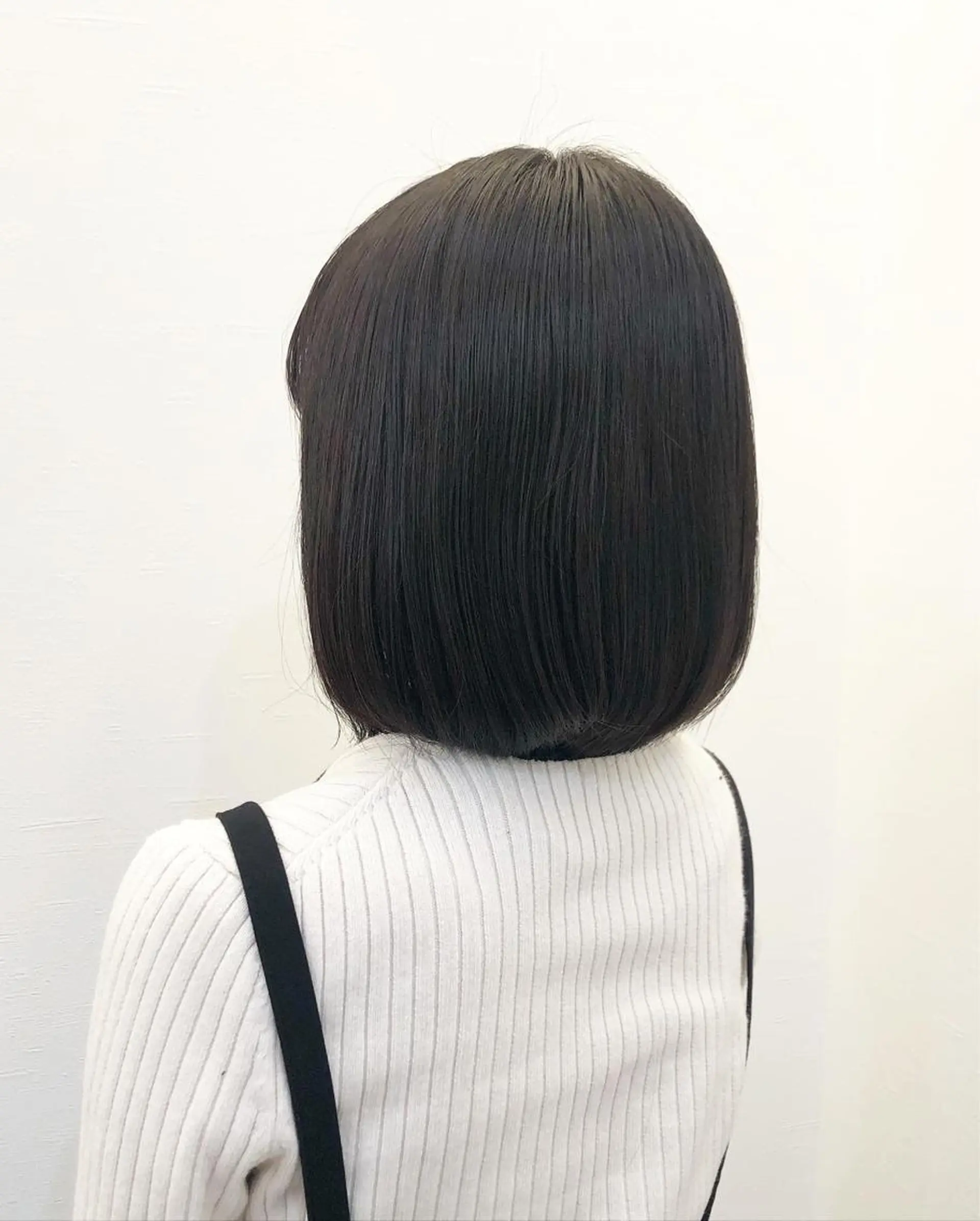 ショート ツノガイ エリのヘアスタイル