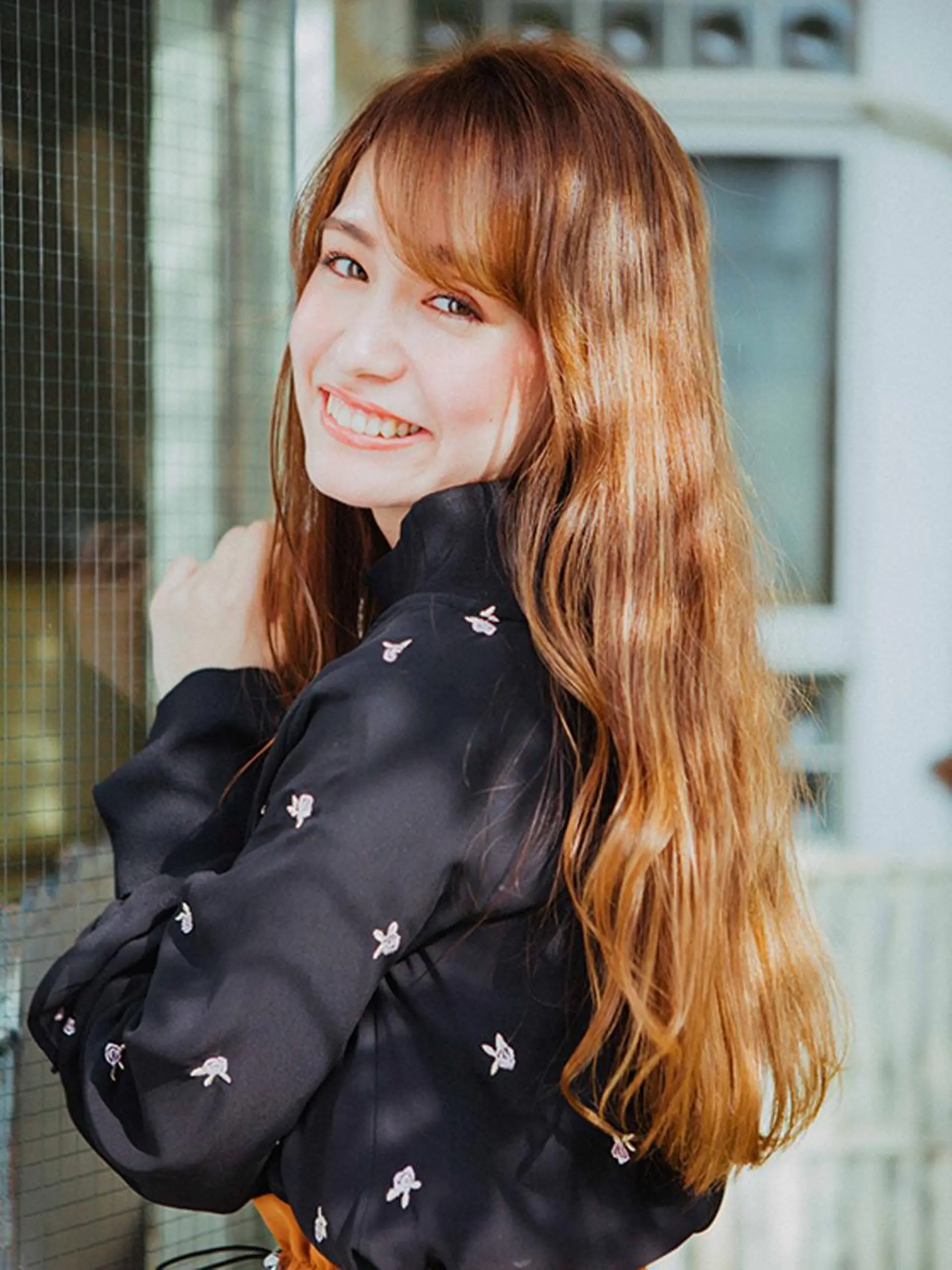 ロング カラー ベージュカラー 透明感カラー レイヤーカット カット トリートメント 福島 浩司のヘアスタイル