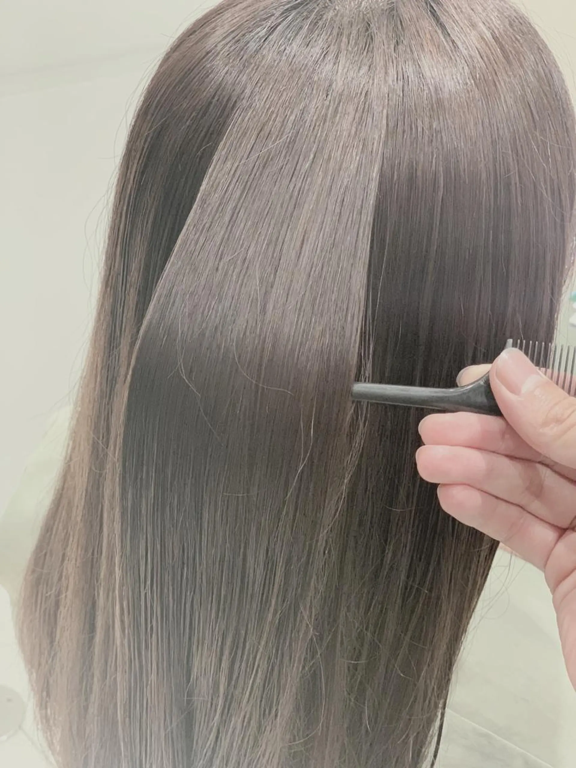 セミロング 髪質改善 金井 郁弥のヘアスタイル