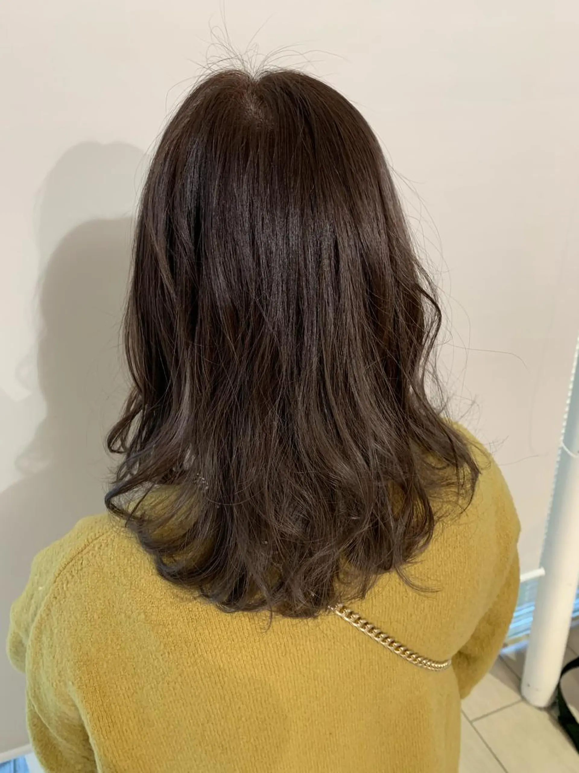 セミロング カラー パーマ ヘアアレンジ グレージュ 加藤 綾華のヘアスタイル