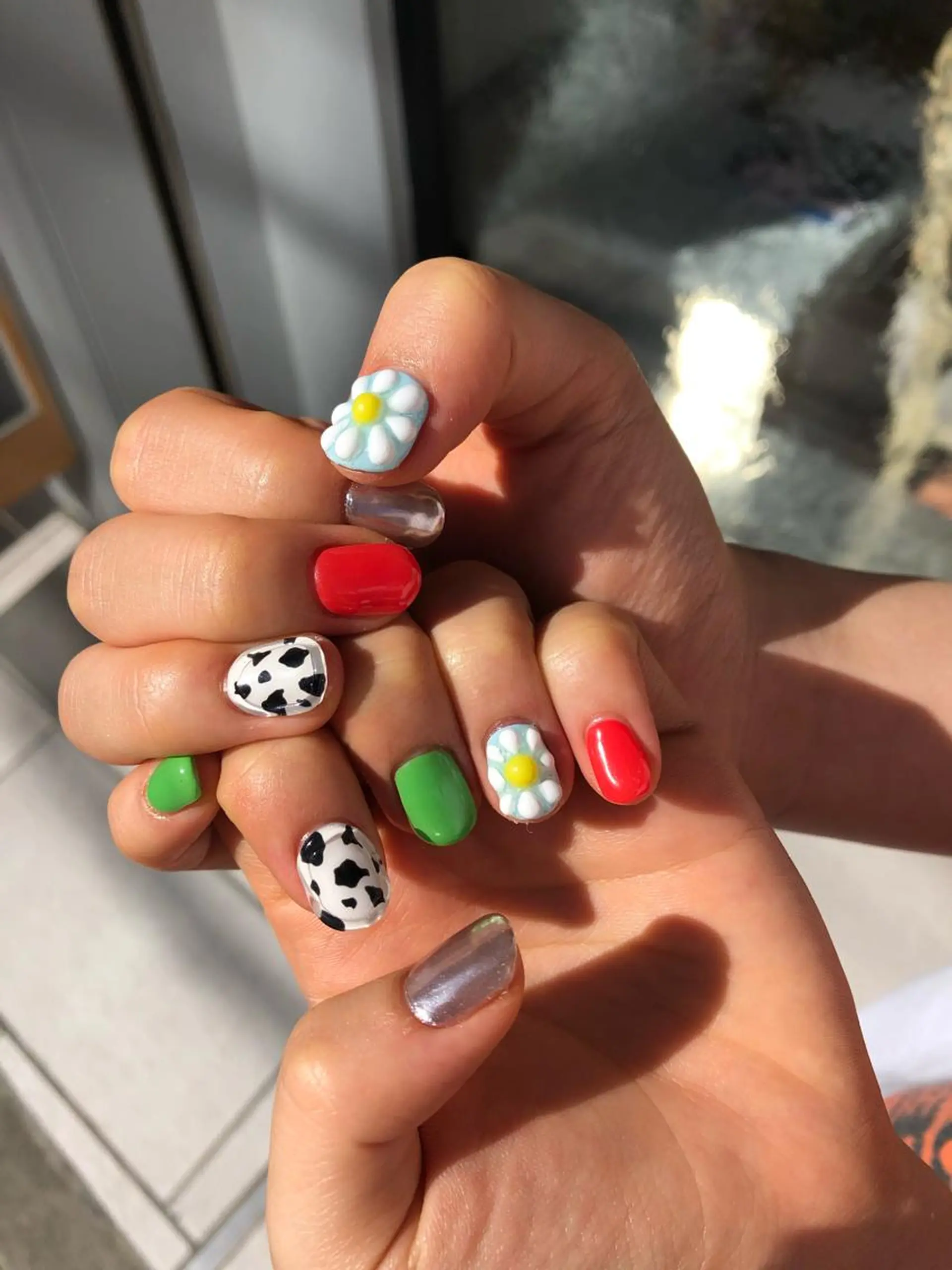 ネイル ハンドネイル Nest 三田のマツエク・マツパデザイン