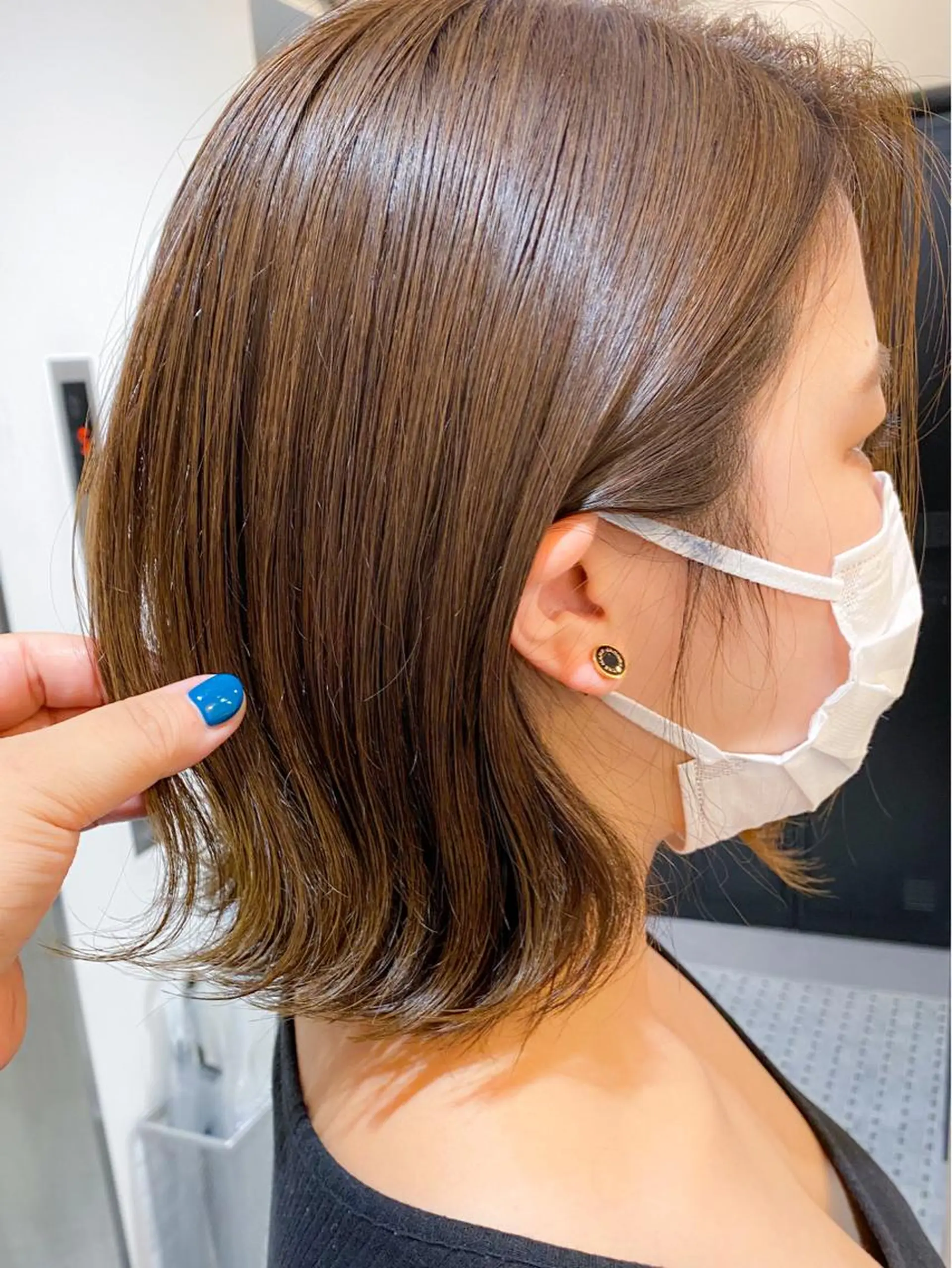 ミディアム カラー グレージュ louwe 武藤幸世のヘアスタイル