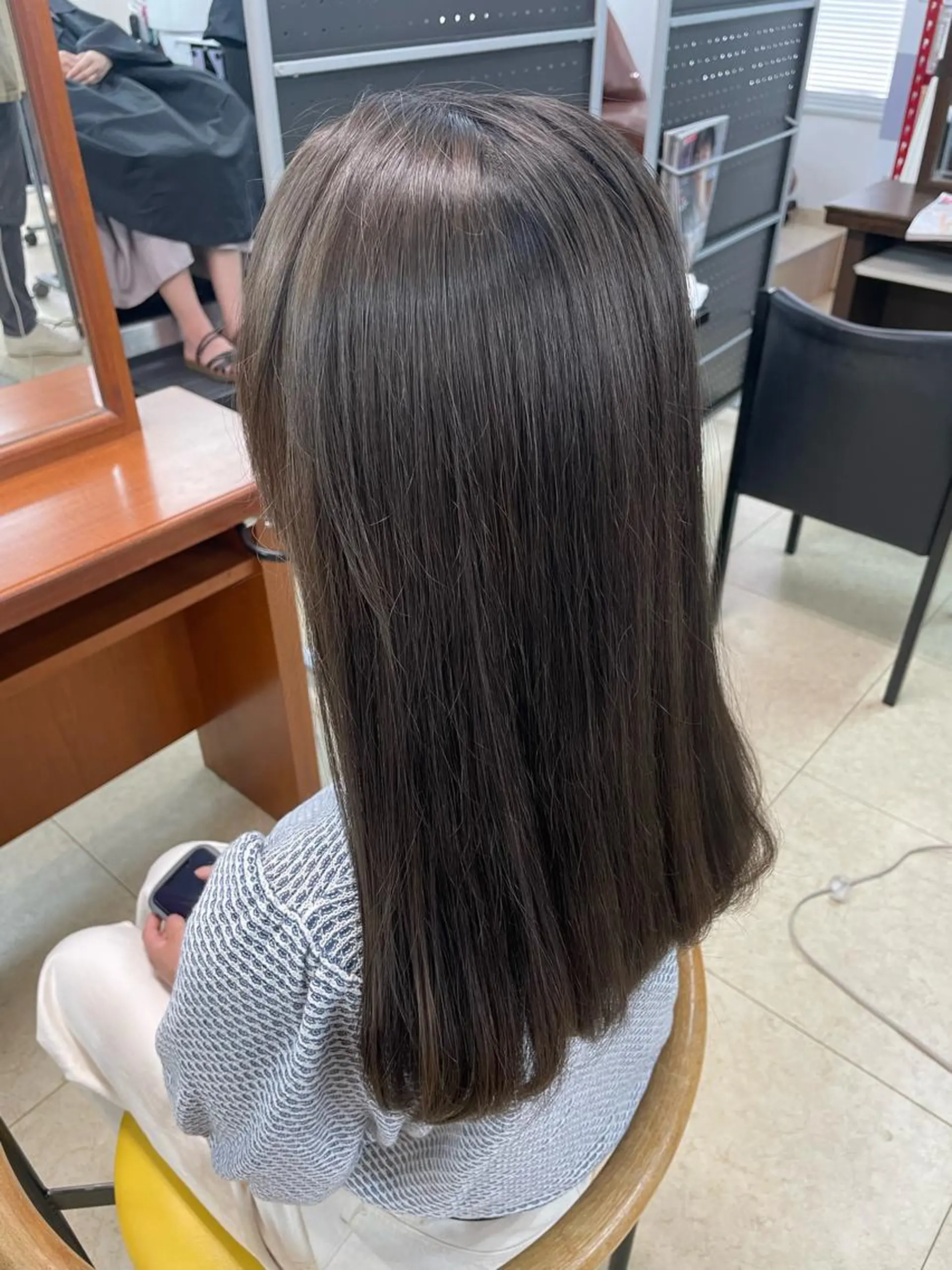 カラー 小山 麗奈のヘアスタイル