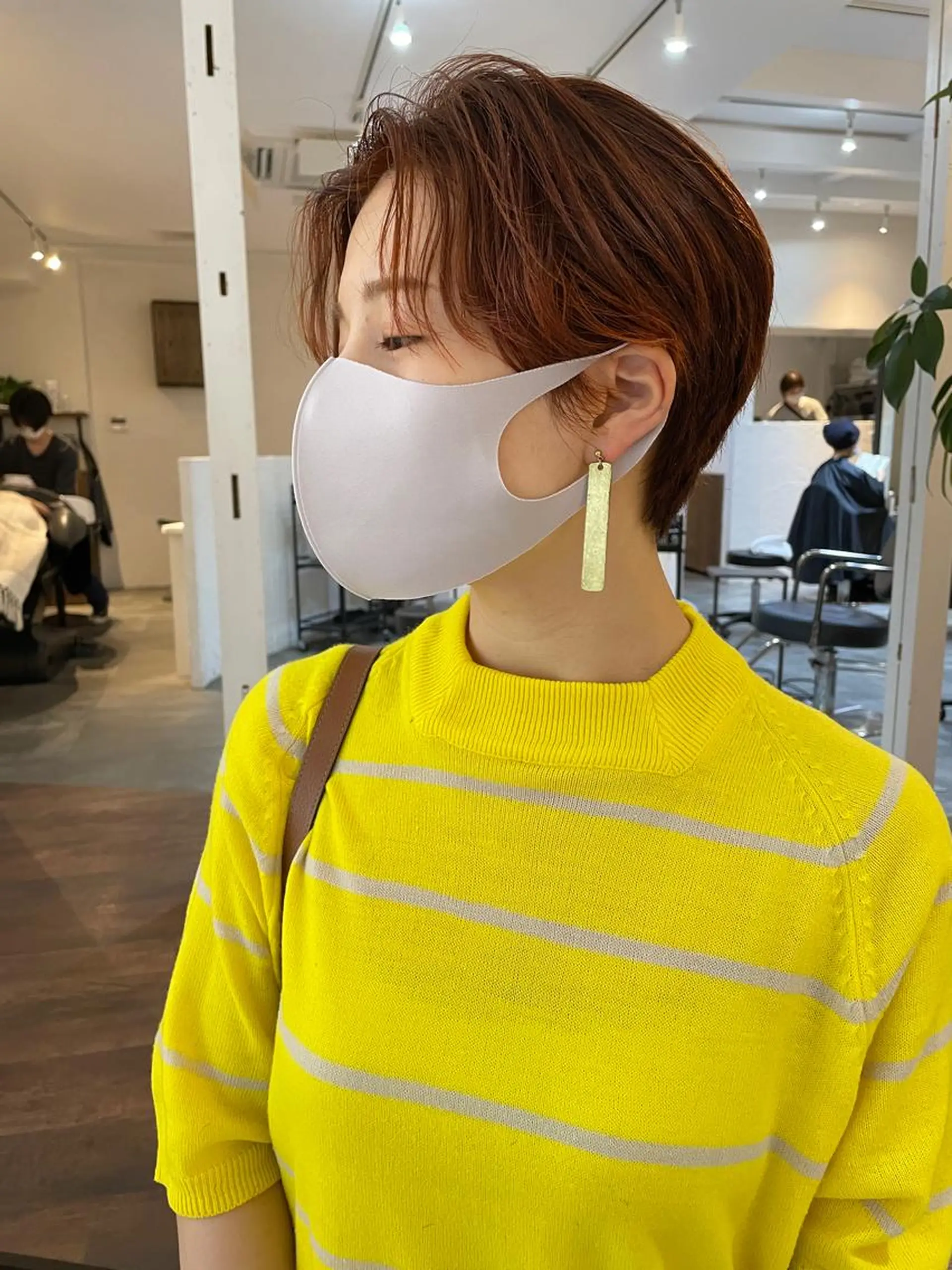 ショート カラー 高橋 愛美のヘアスタイル