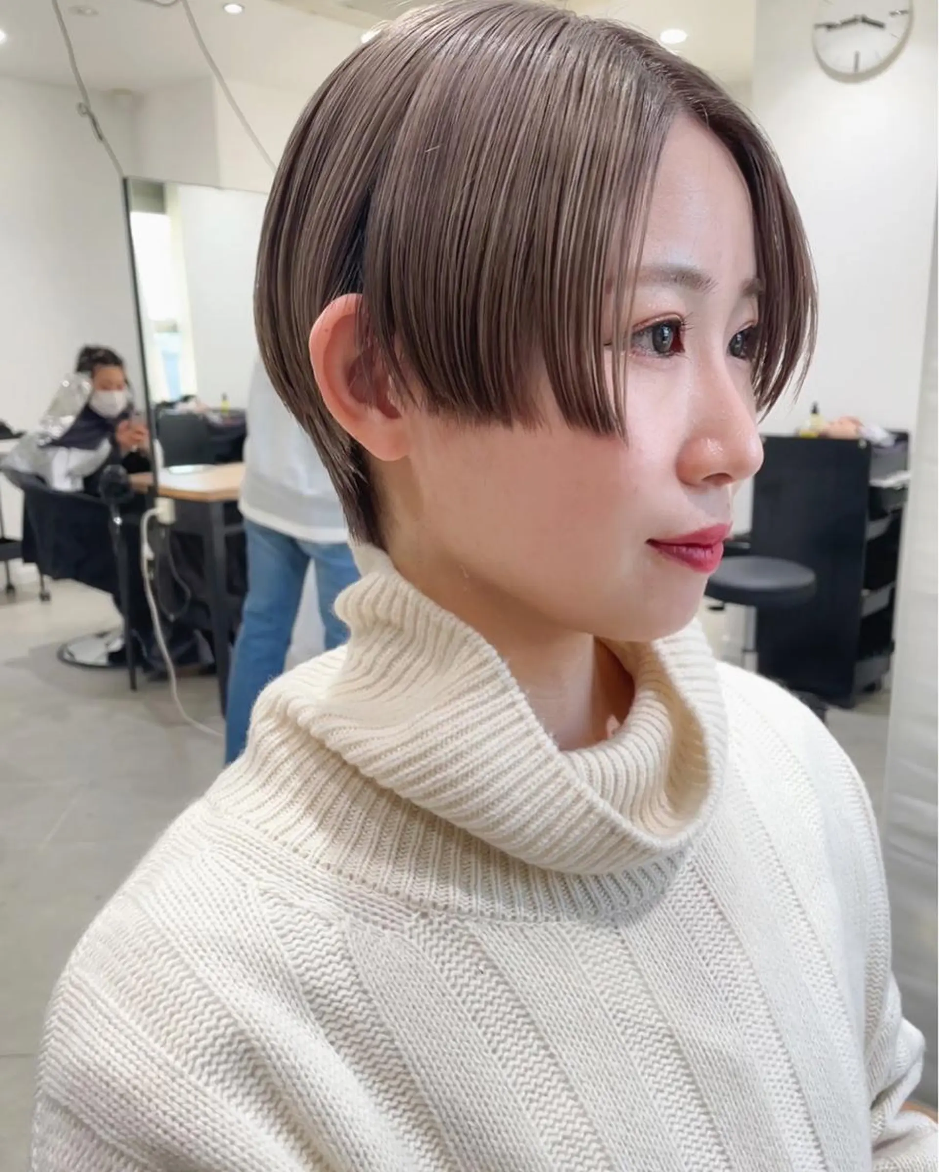 ショート カラー ハンサムショート ベージュカラー ブリーチ ケアブリーチ ショートヘア カット ヘアカラー トリートメント 村上雅人 ナチュラルモードのヘアスタイル