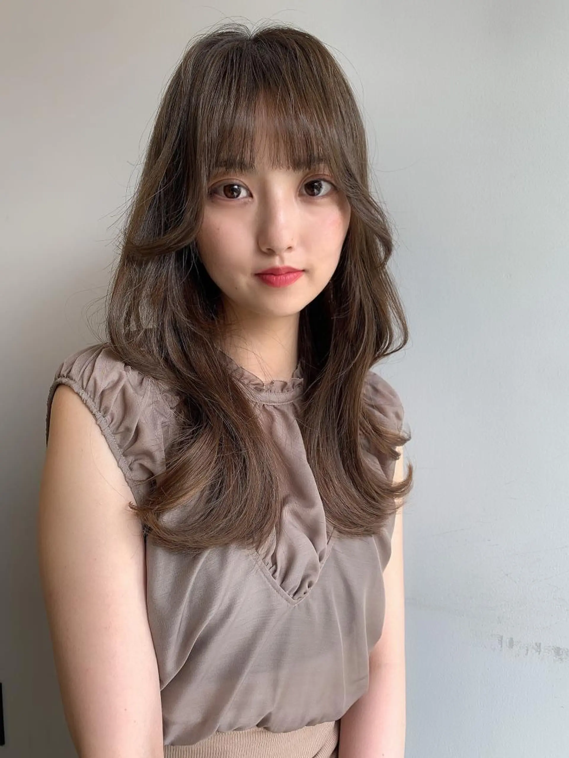 ミディアム カラー カット ヘアカラー トリートメント ヘッドスパ 透明感/オリーブ/ グレージュ/YUKAのヘアスタイル