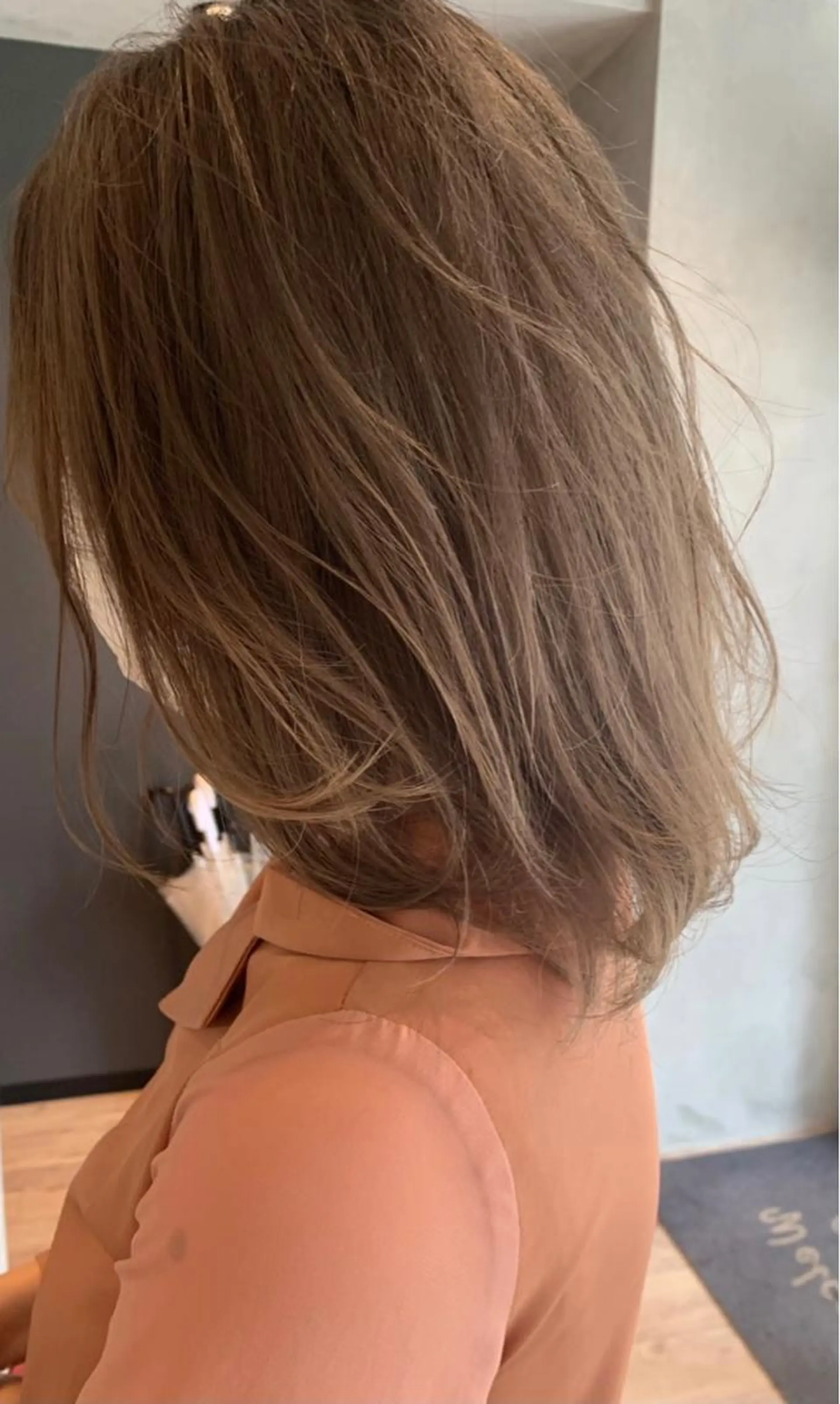 ミディアム カット ヘアカラー トリートメント EIGHT 野々市 イトウミサキのヘアスタイル