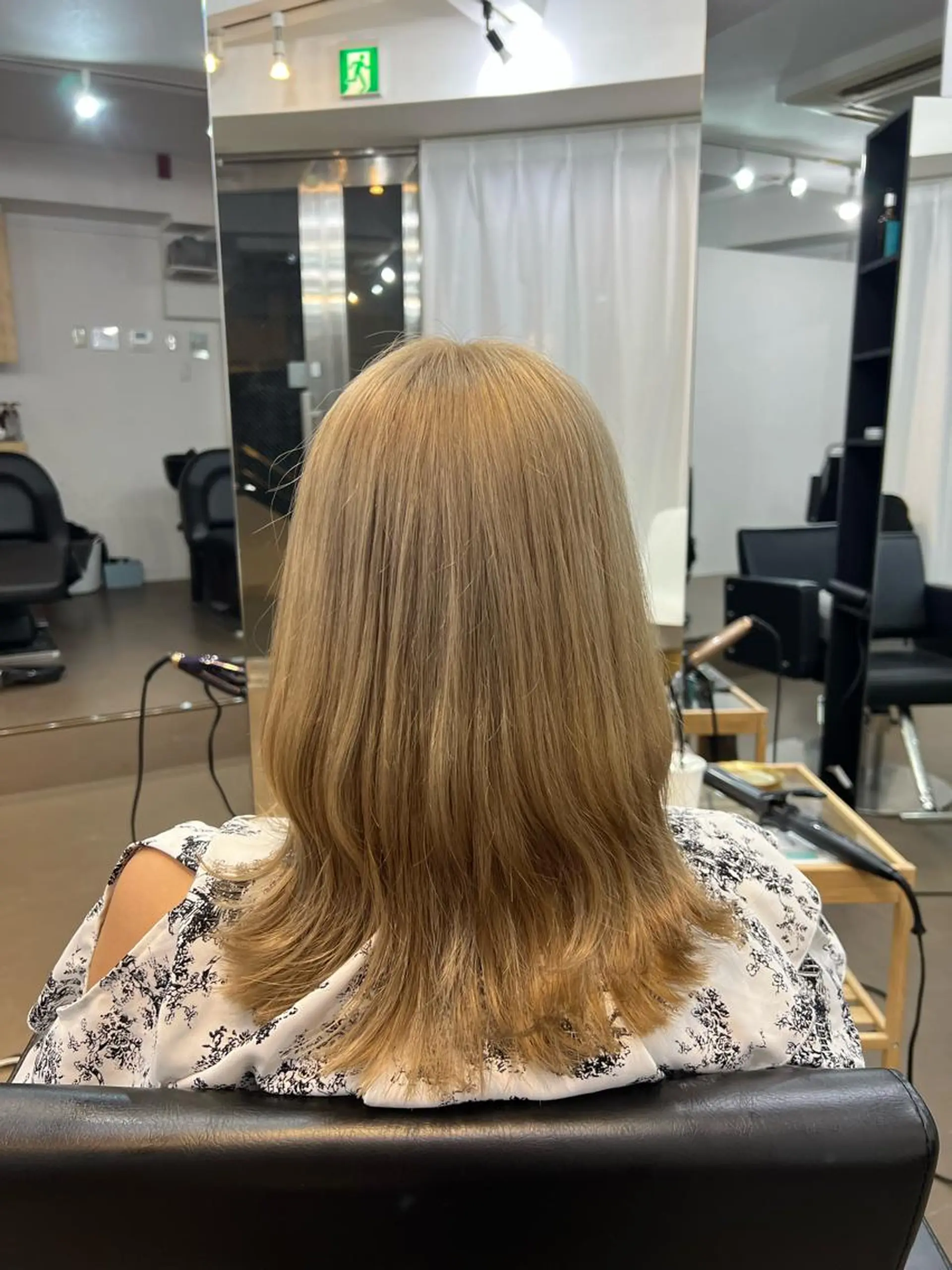 ミディアム カラー ブリーチ ケアブリーチ ダブルカラー ハイライトカラー イルミナカラー 神戸ボブ✂️ ioe三宮/田 伸佳のヘアスタイル