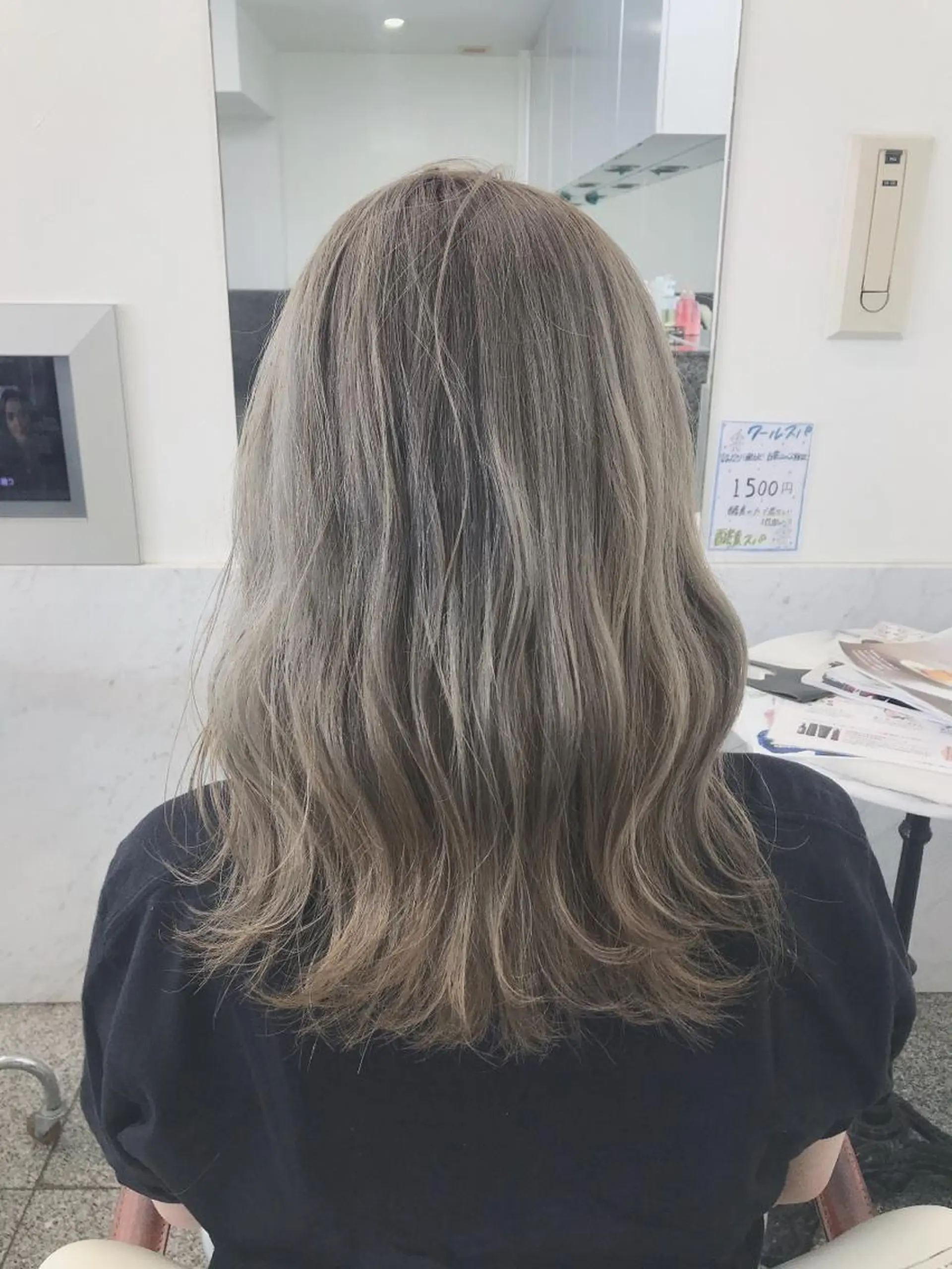 カラー 大森 有紗のヘアスタイル