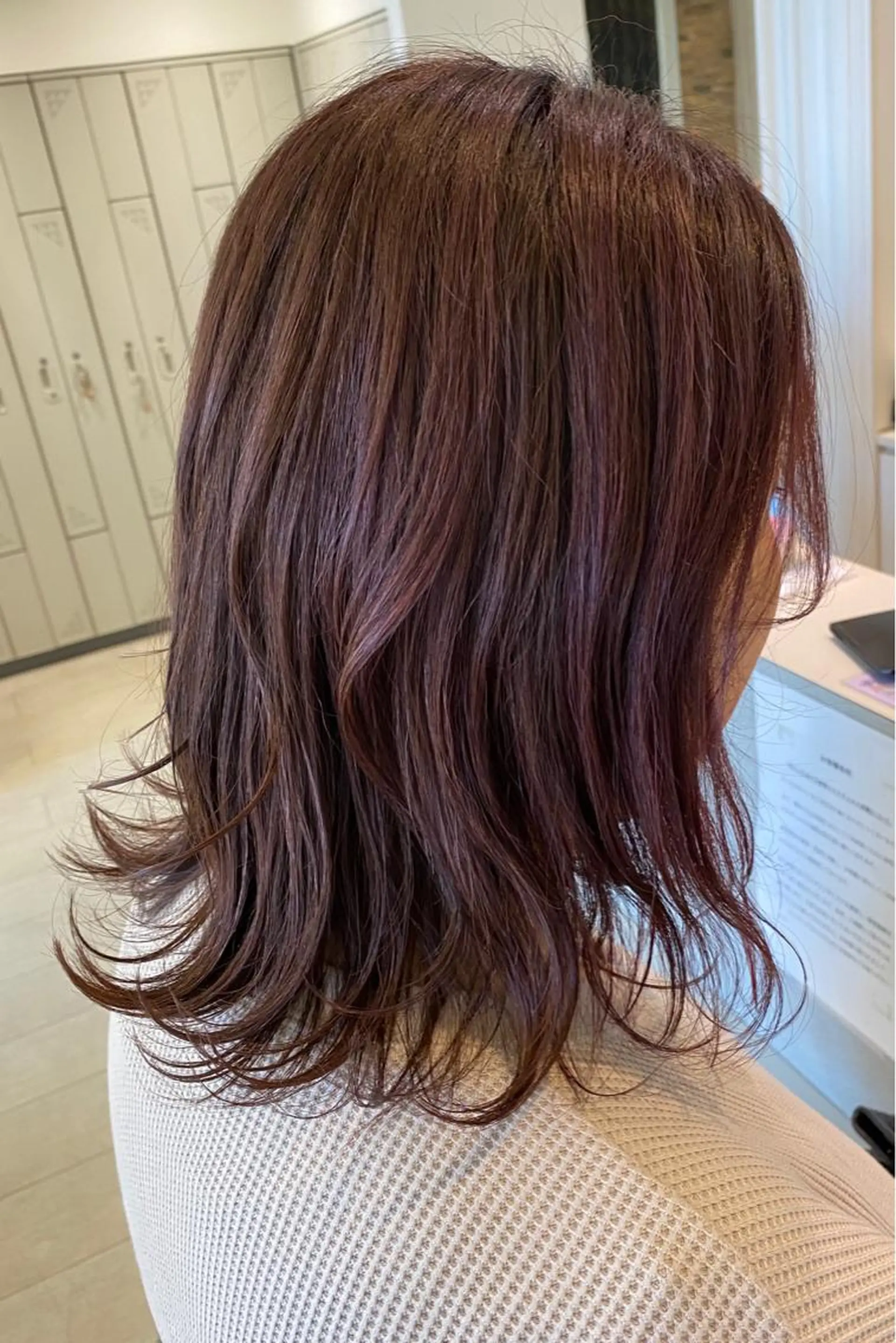 セミロング カラー ベージュカラー ピンクカラー ピンクベージュ カット ヘアカラー 阿部 響香のヘアスタイル