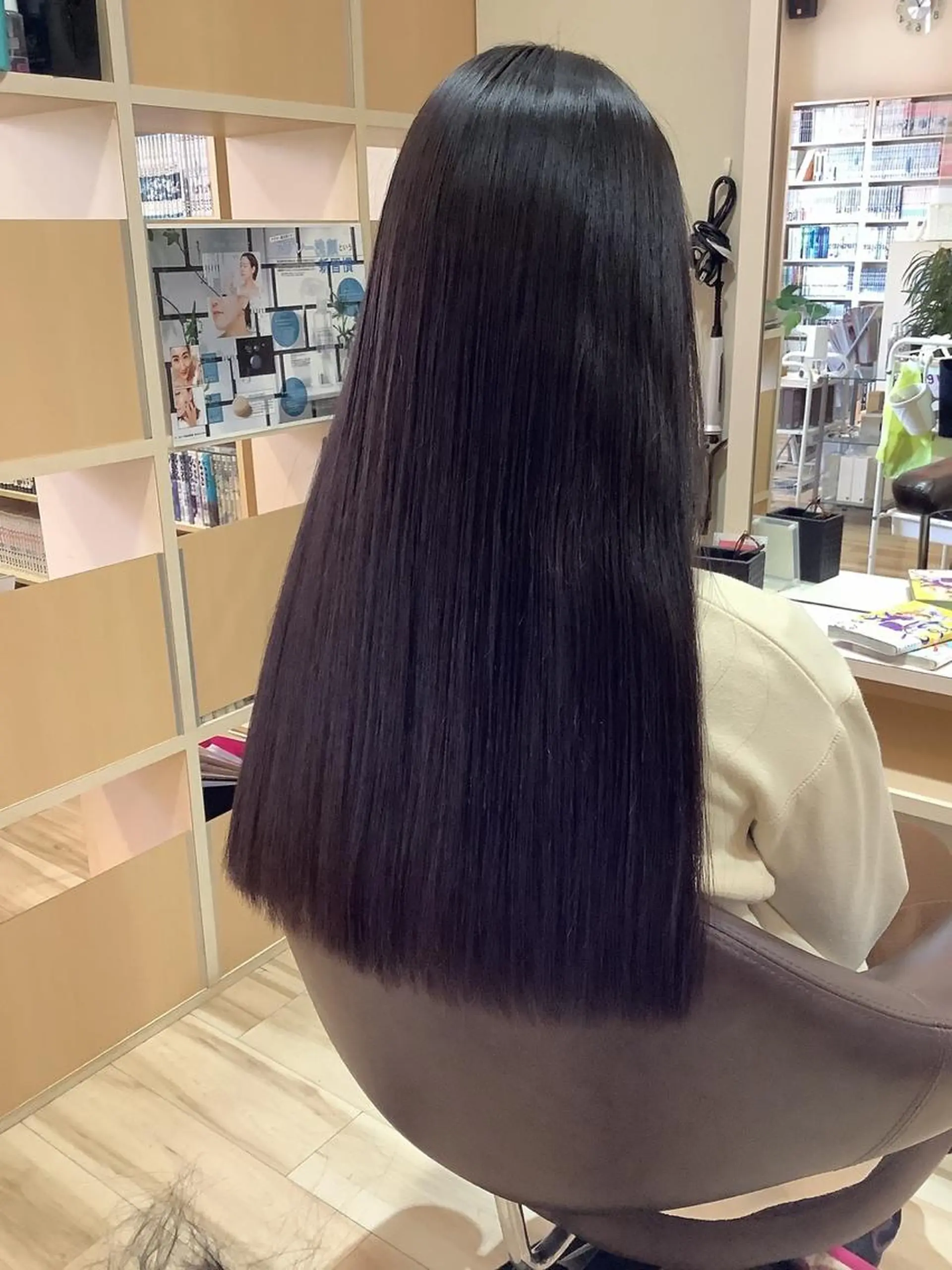 ロング カット 縮毛矯正 🌈派手髪ハイトーン 🌈鈴木亮太🌈のヘアスタイル