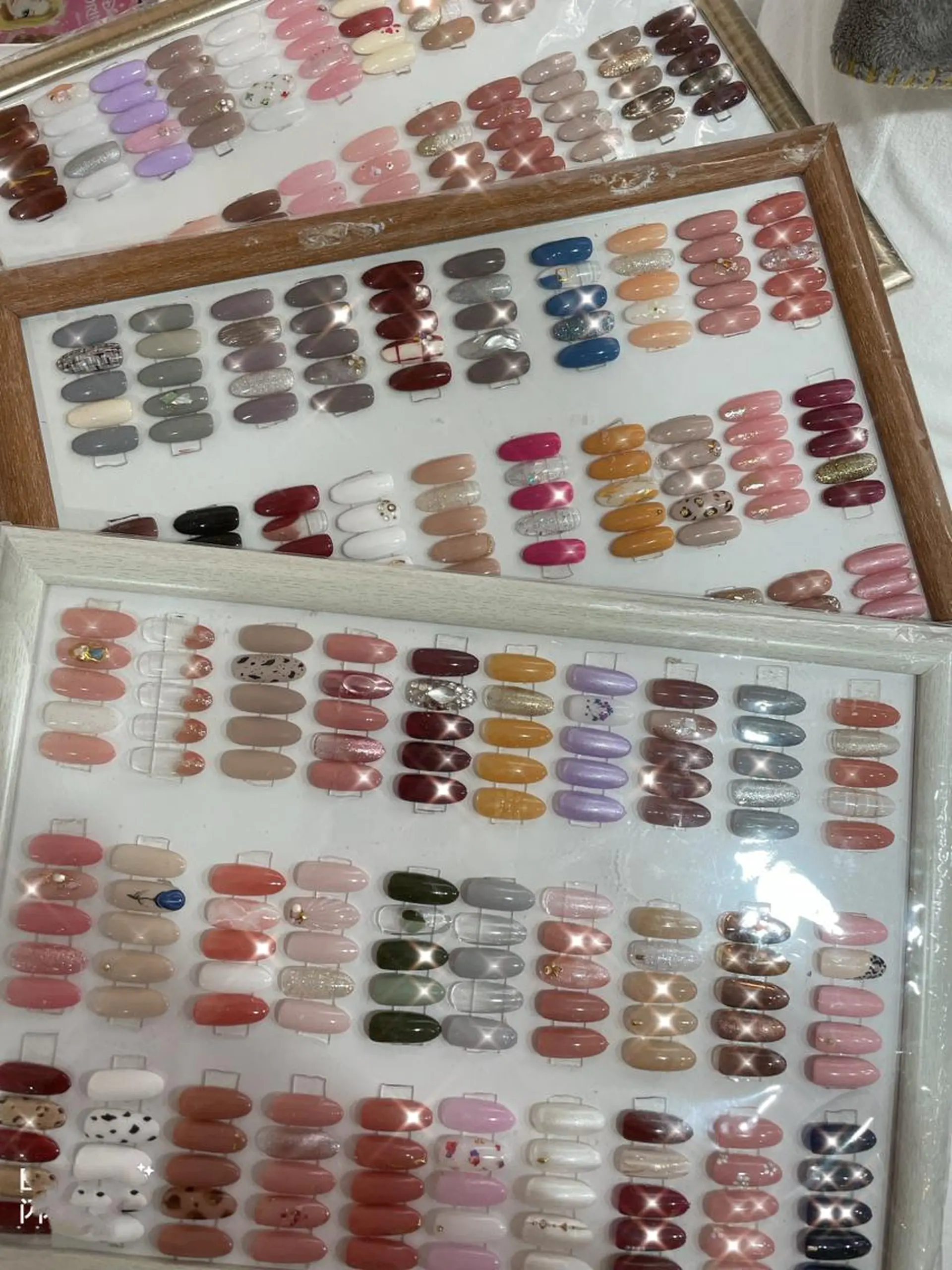 ネイル ハンドネイル ハンドケア 🦋 MiKi 🦋 ネイルサロンのネイルデザイン