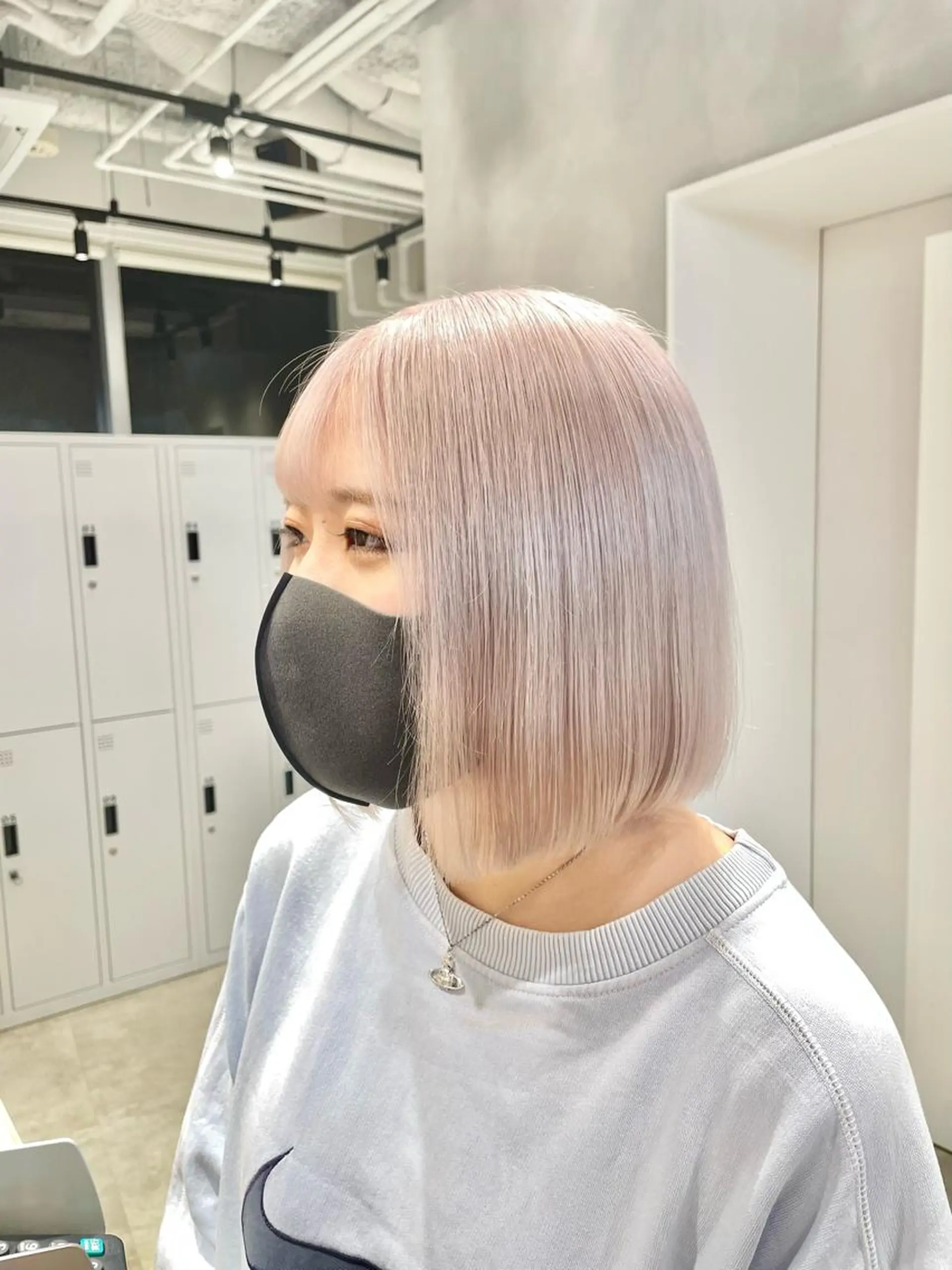 ショート カラー ベージュカラー ホワイトベージュ ハイトーン×レイヤー ／遠藤将太のヘアスタイル