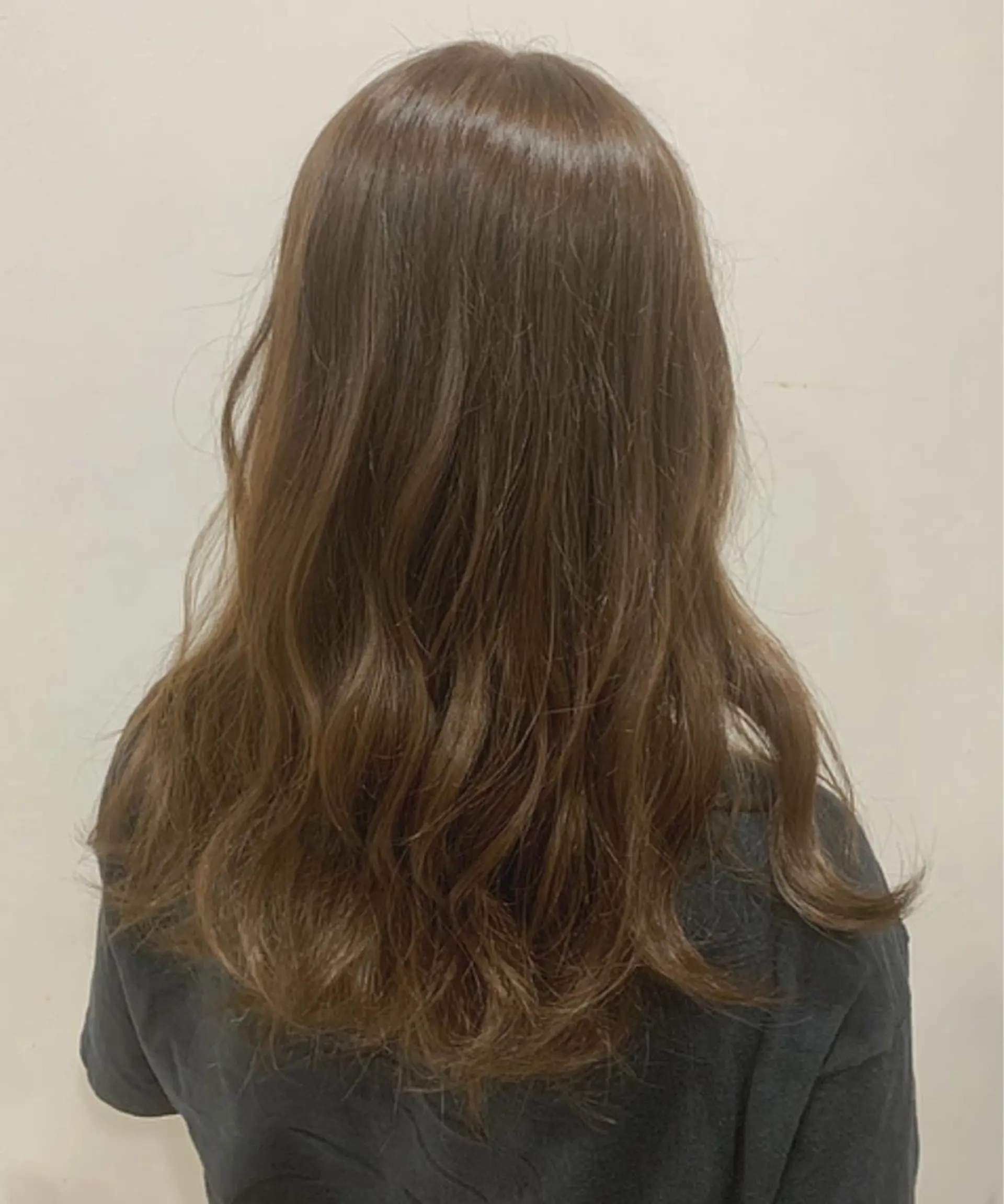 セミロング カラー ヘアアレンジ 脱白髪染め美容師 竹内涼乃のヘアスタイル