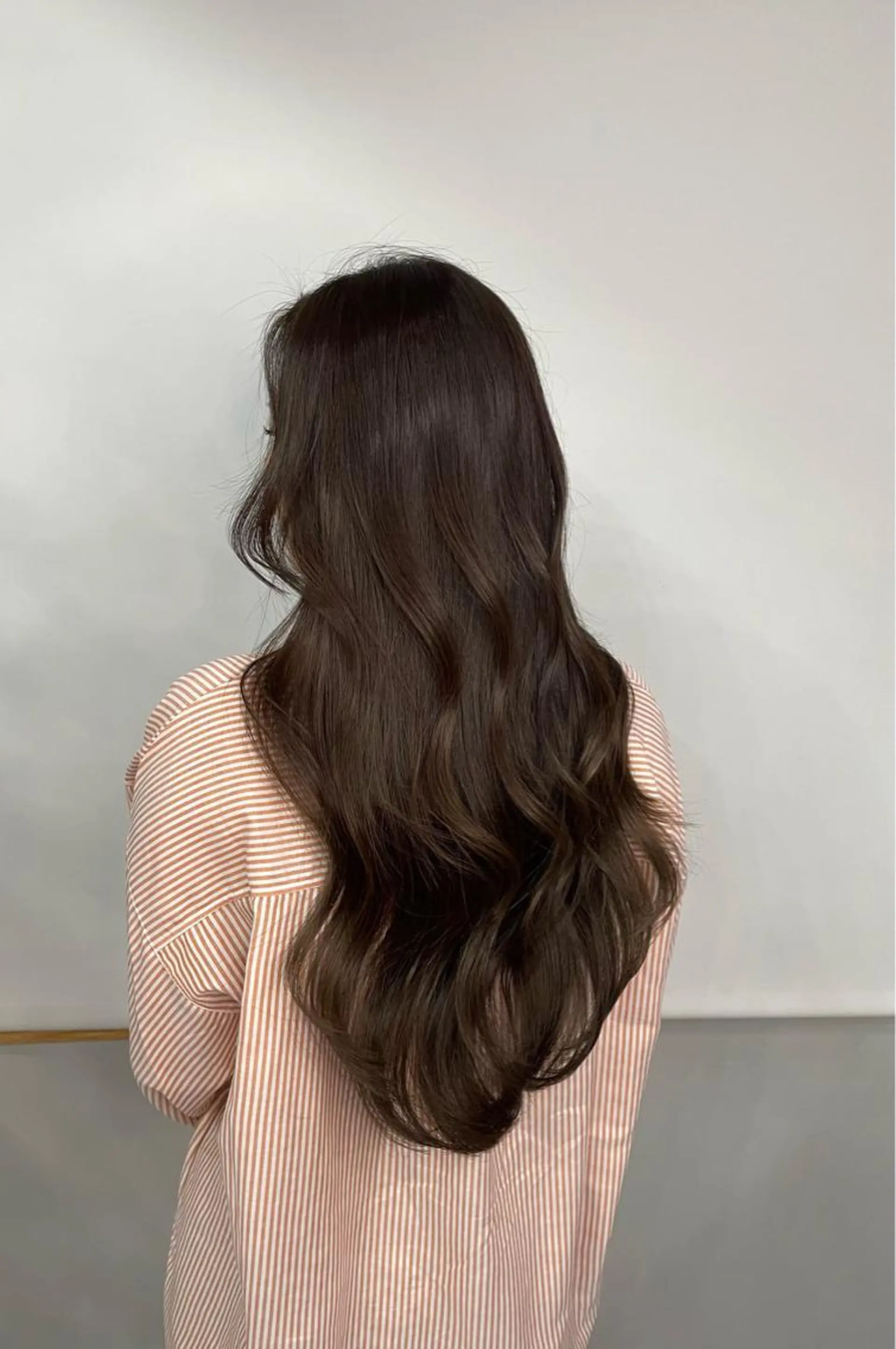 ミディアム カラー カット ヘアカラー トリートメント SOA所属・西村あきや トレンド韓国ヘアのヘアスタイル