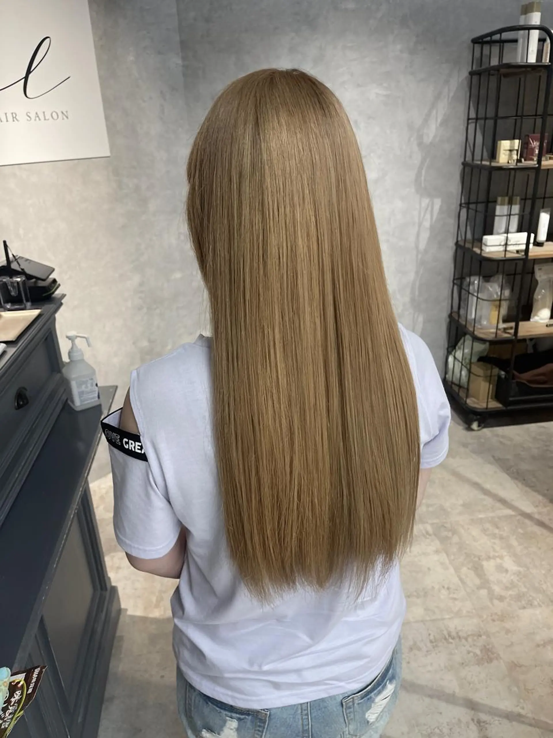 ロング カラー ブリーチ ケアブリーチ ハイライトカラー インナーカラー ハイライト カット ヘアカラー 福西 洋斗のヘアスタイル