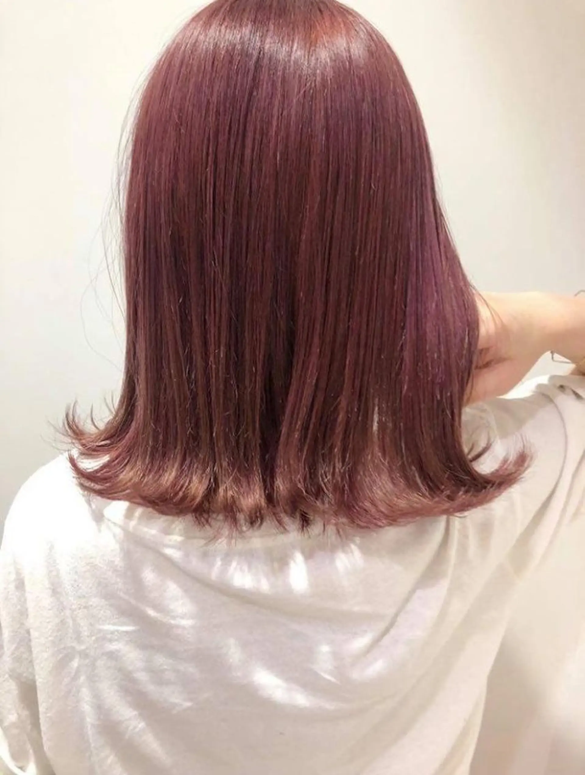ミディアム カラー ヘアアレンジ ネイル マツエク・マツパ ブリーチ ピンクカラー ピンクパープル パープルカラー カラーマツエク 福壽 優奈のヘアスタイル