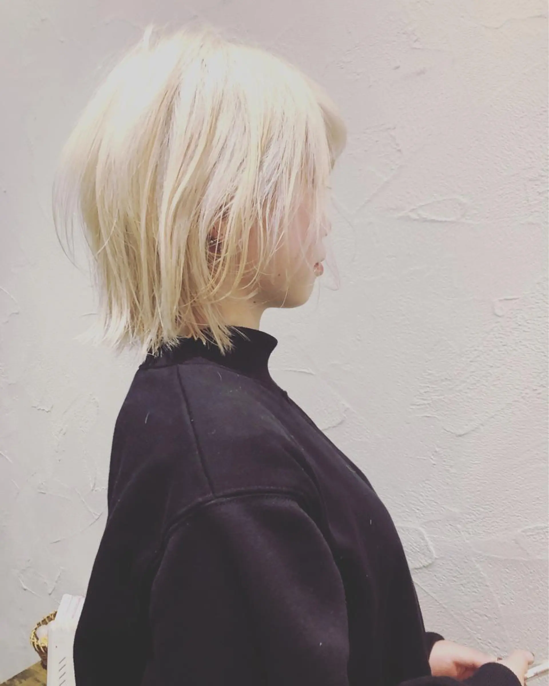 ミディアム カラー ハイトーンカラー クオーレ hairのヘアスタイル