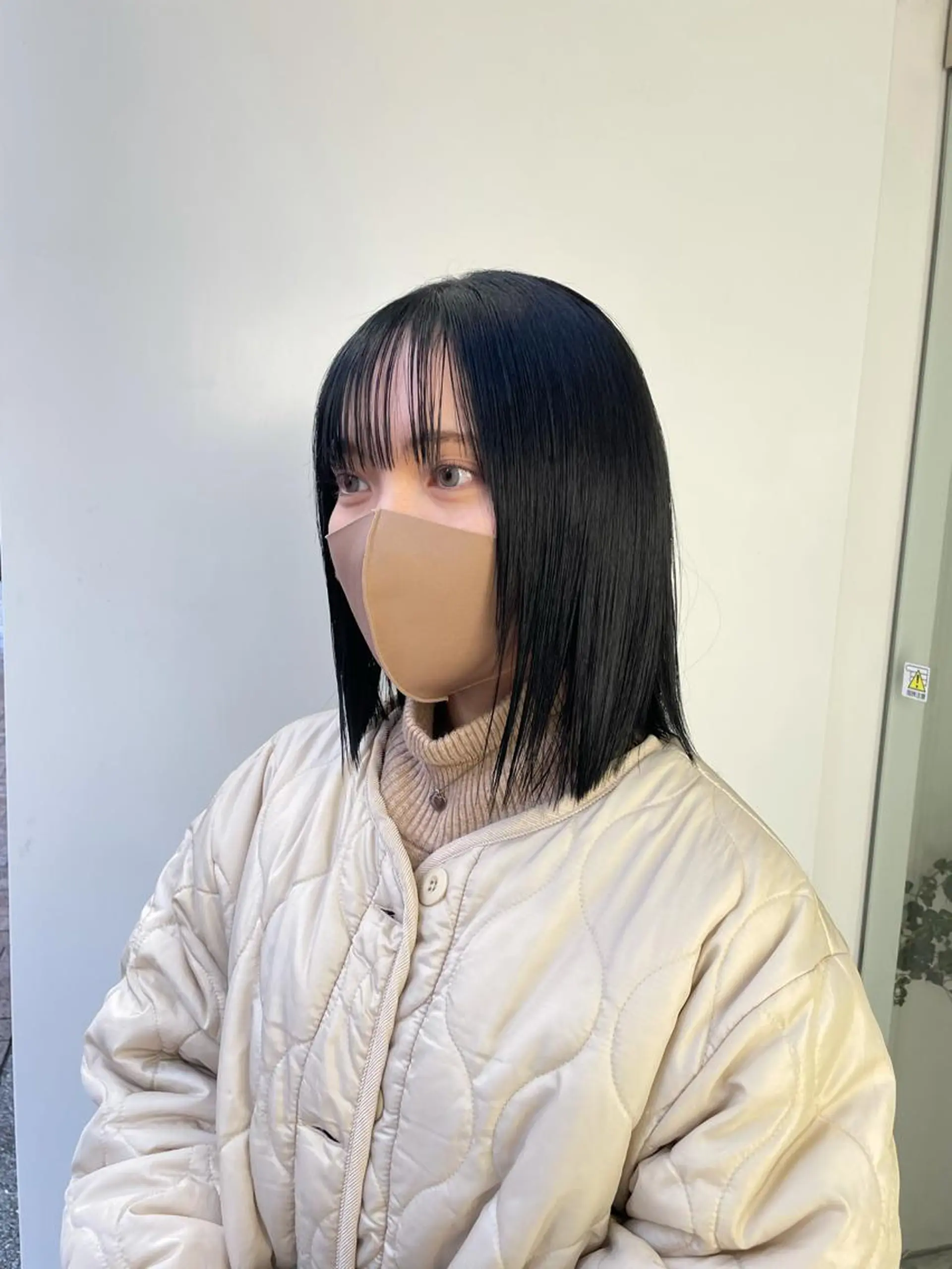 カラー 黒髪 ブルーカラー ブルーブラック ヘアカラー 🎀ボブ+ハイトーン シュカ👶🏻のヘアスタイル