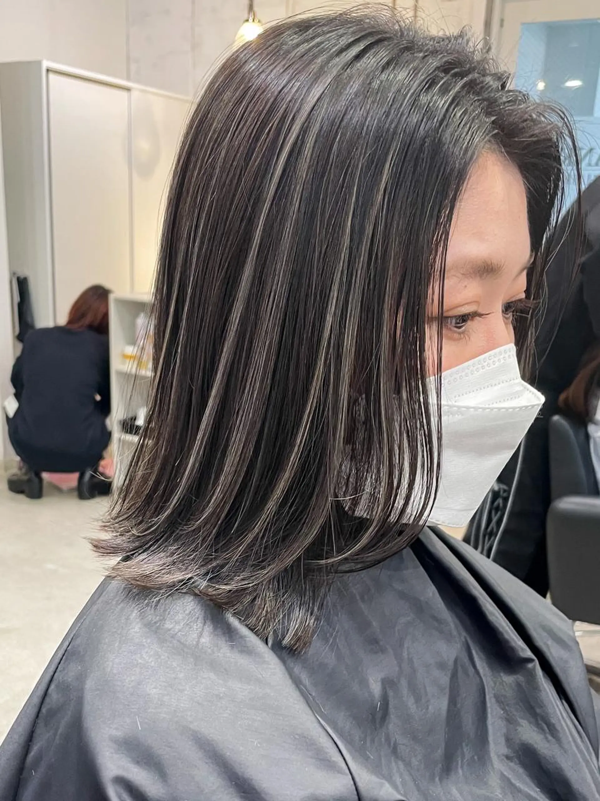 ミディアム ハイライト ヘアカラー トリートメント 縮毛矯正 髪質改善寺坂雄飛💐のヘアスタイル