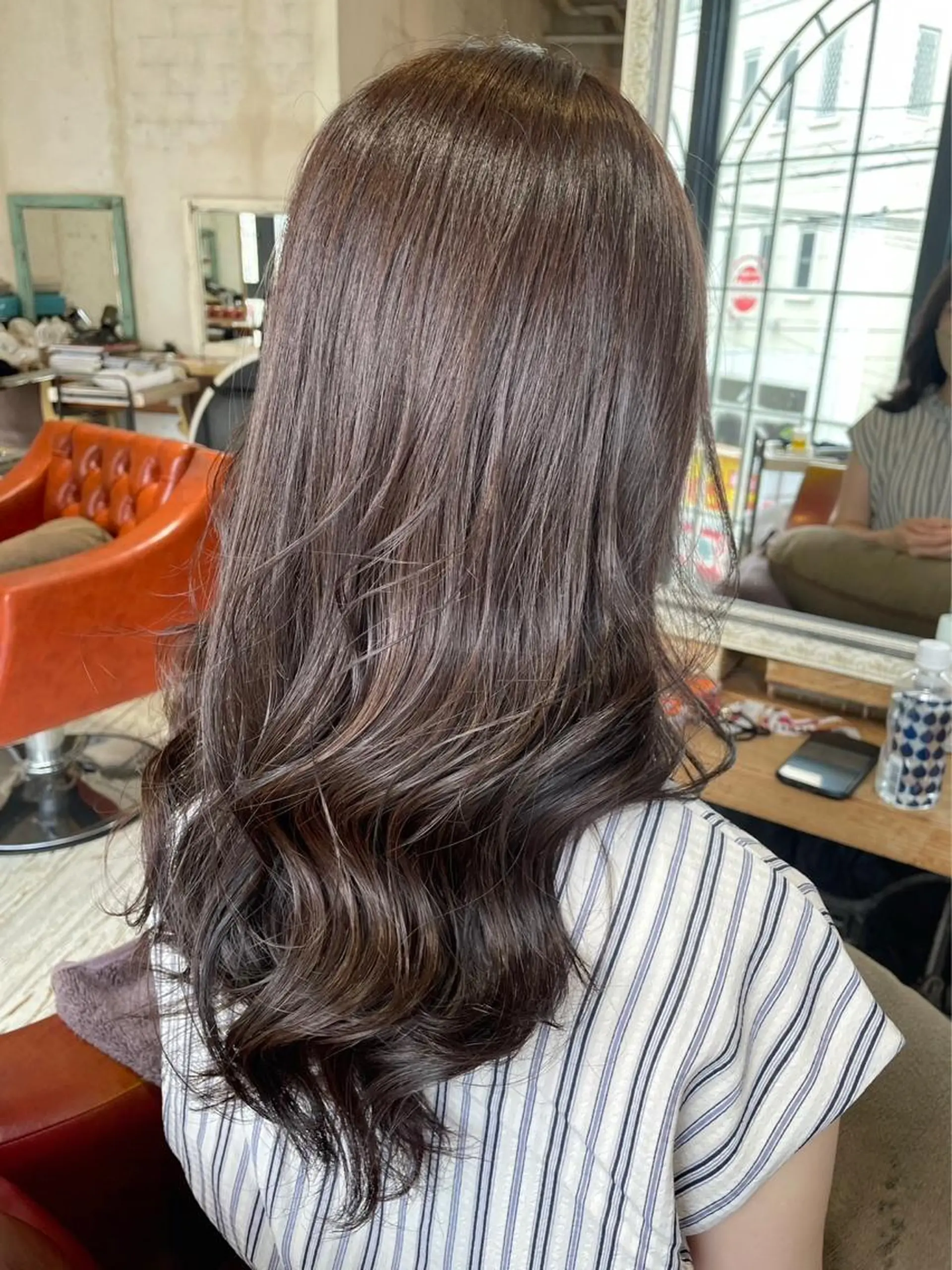 カラー 小村 理音のヘアスタイル